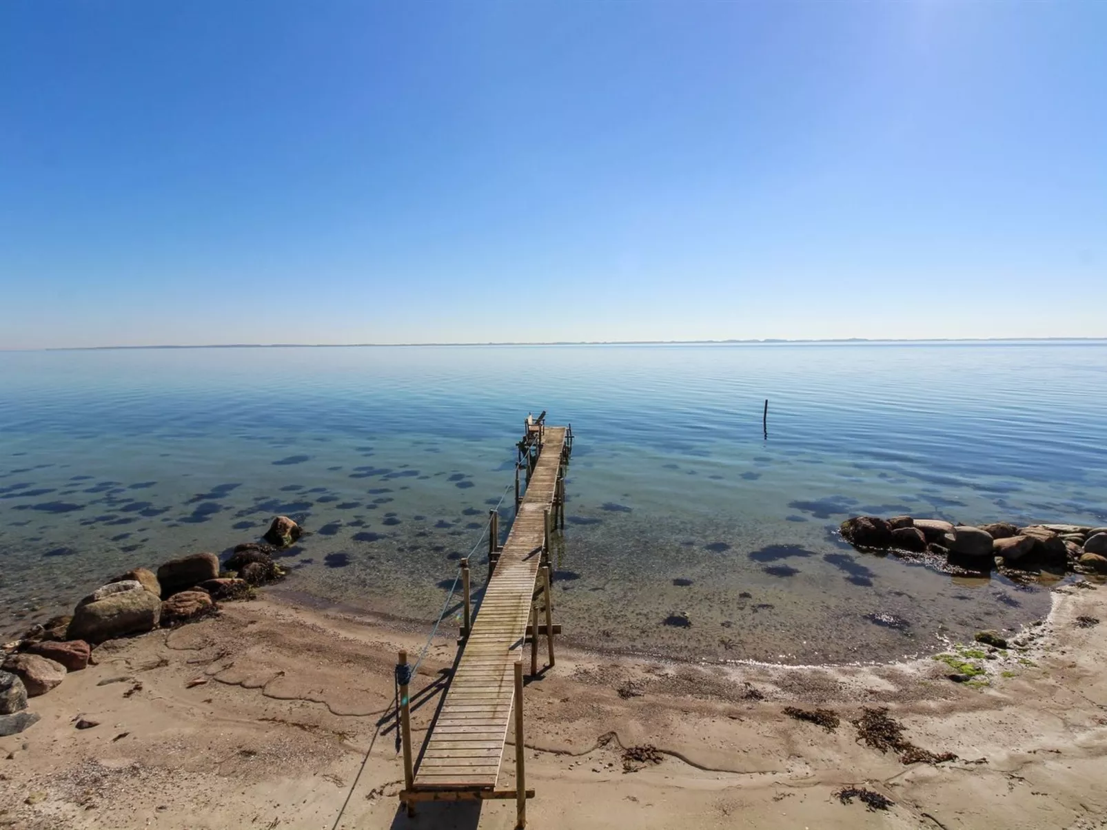 "Grim" - 5m from the sea-Buiten