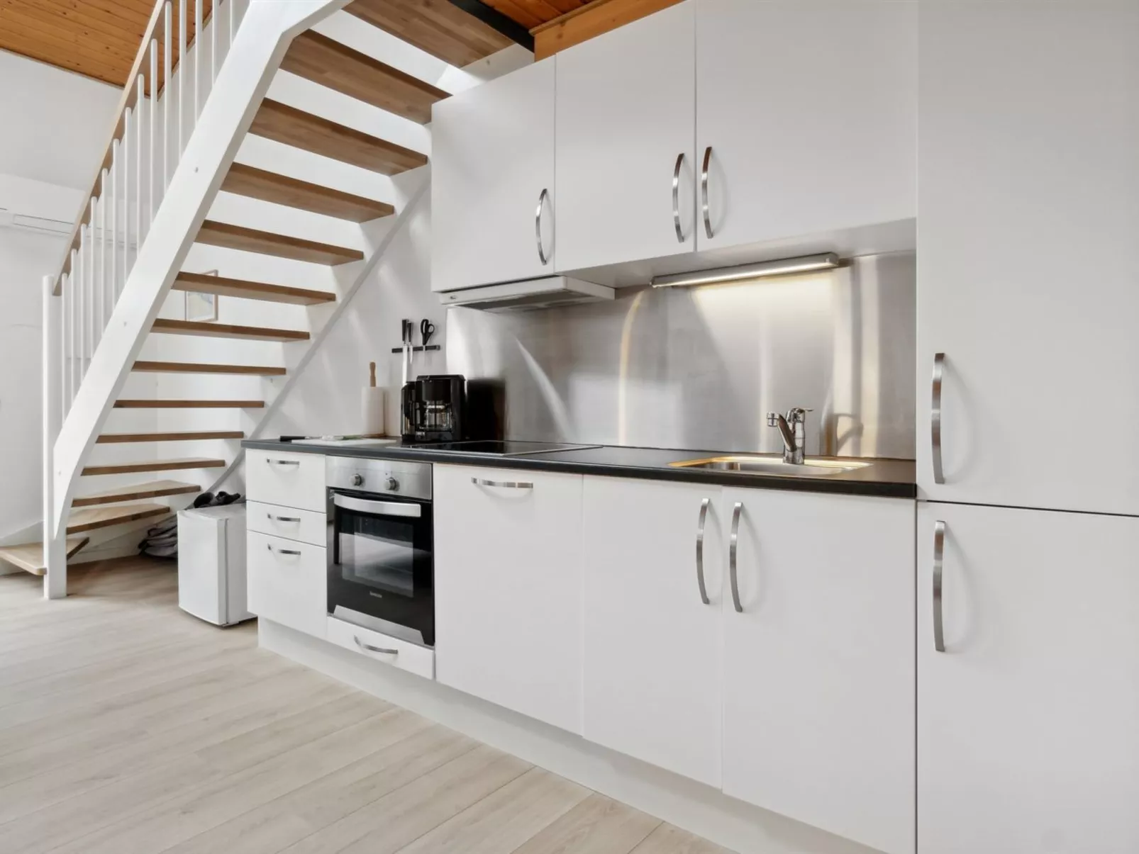 "Dineke" - 200m to the fjord-Binnen