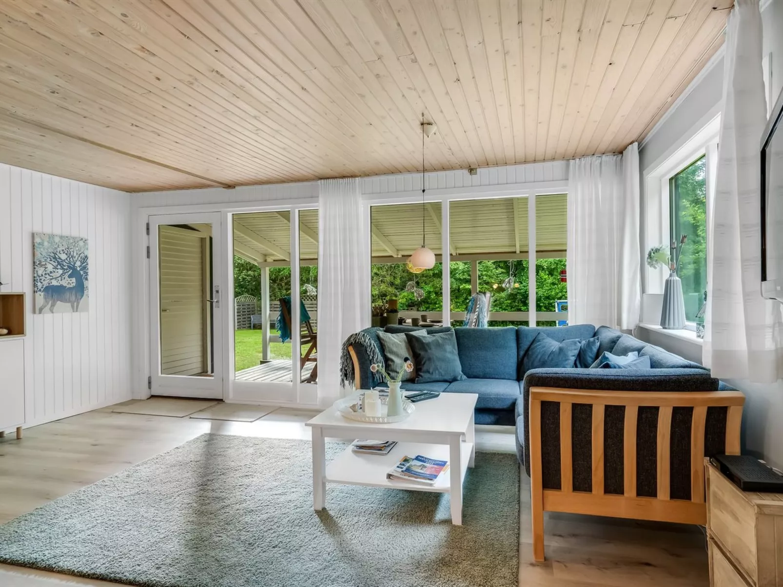 "Fergie" - 400m from the sea-Binnen