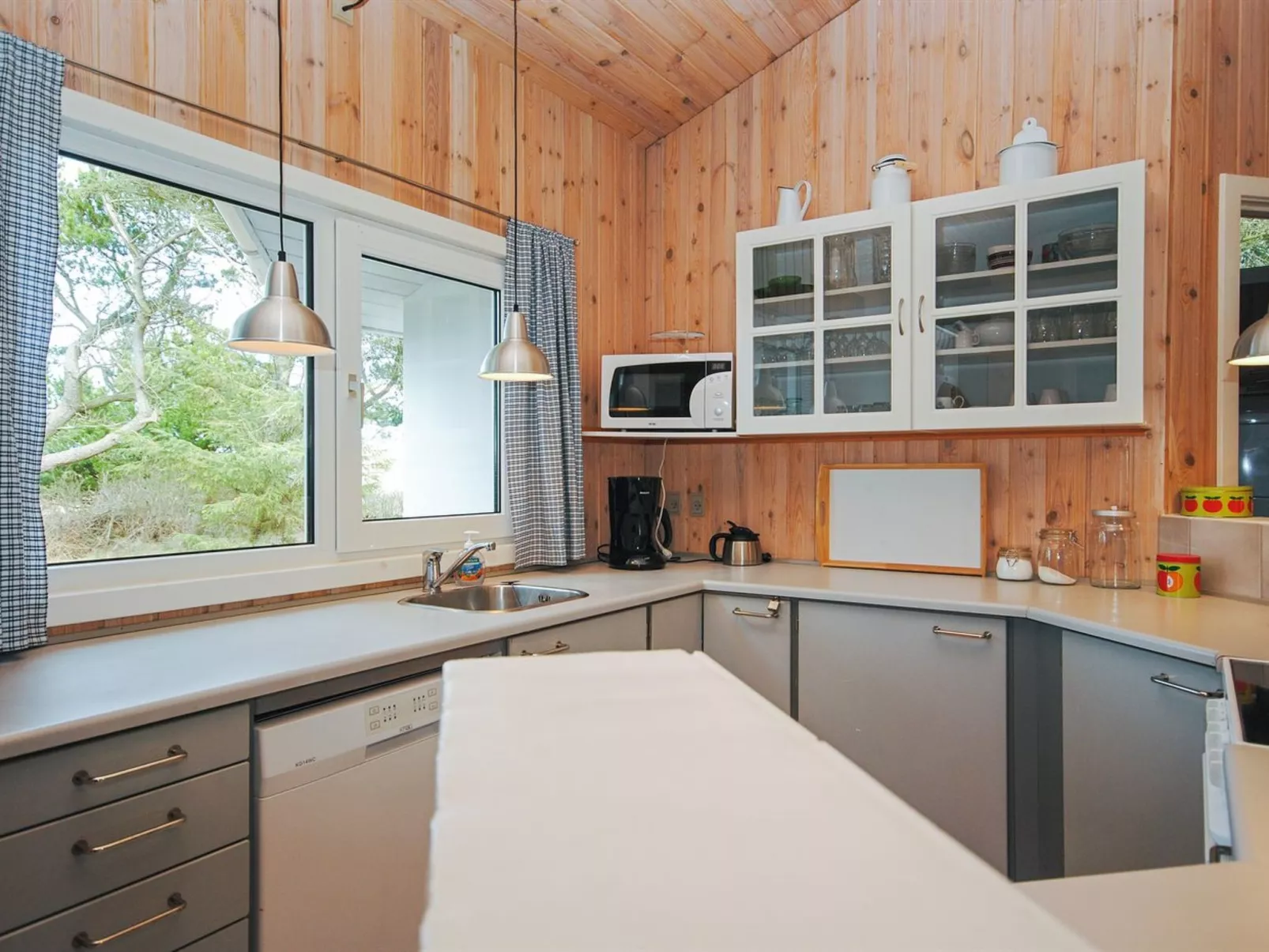 "Albrekt" - 500m from the sea-Binnen