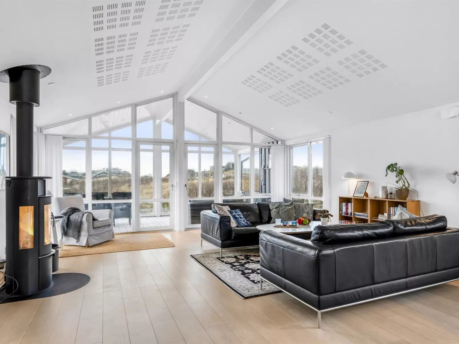 "Eileen" - 300m from the sea-Binnen