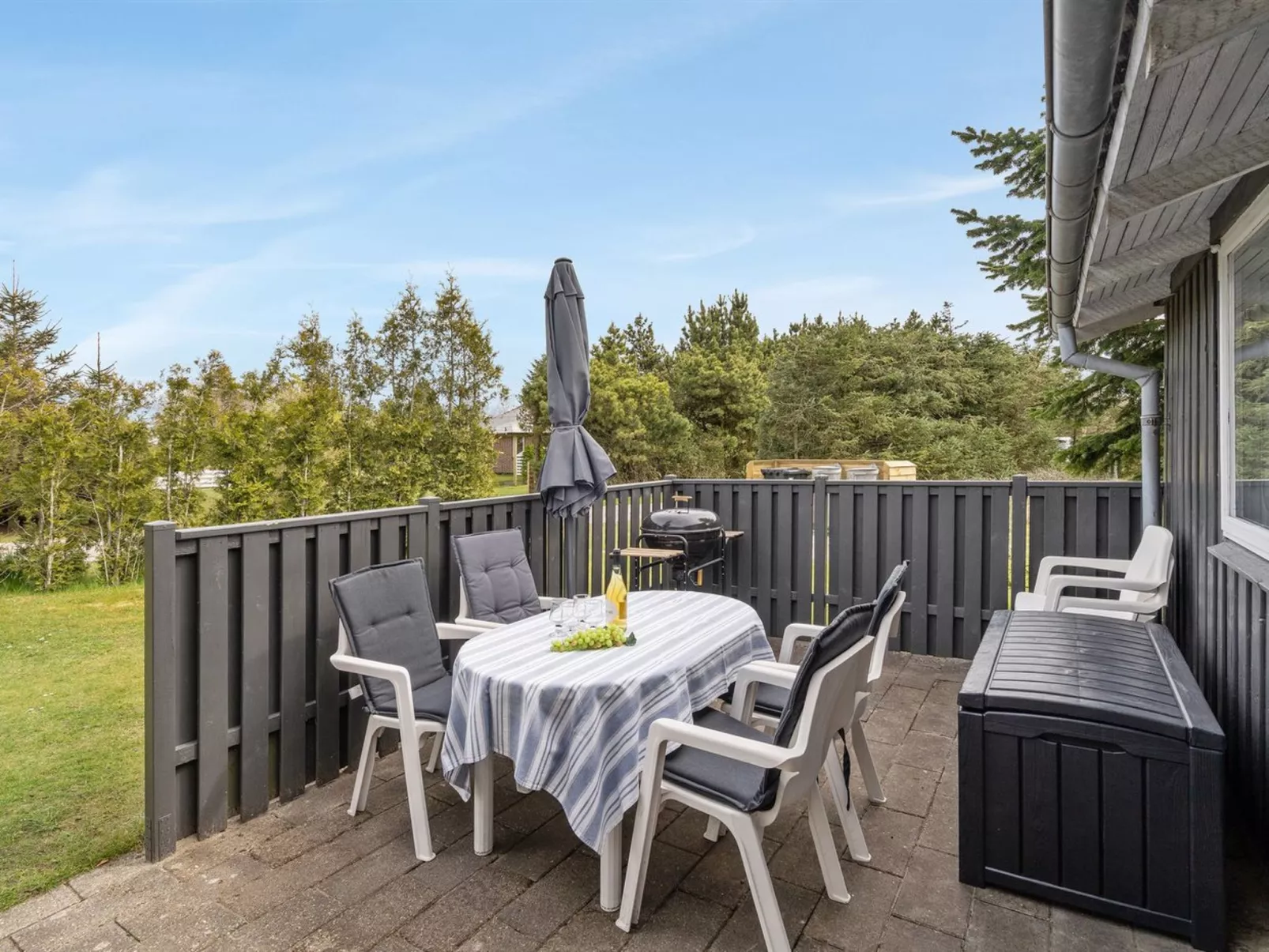 "Hope" - 350m to the fjord-Buiten