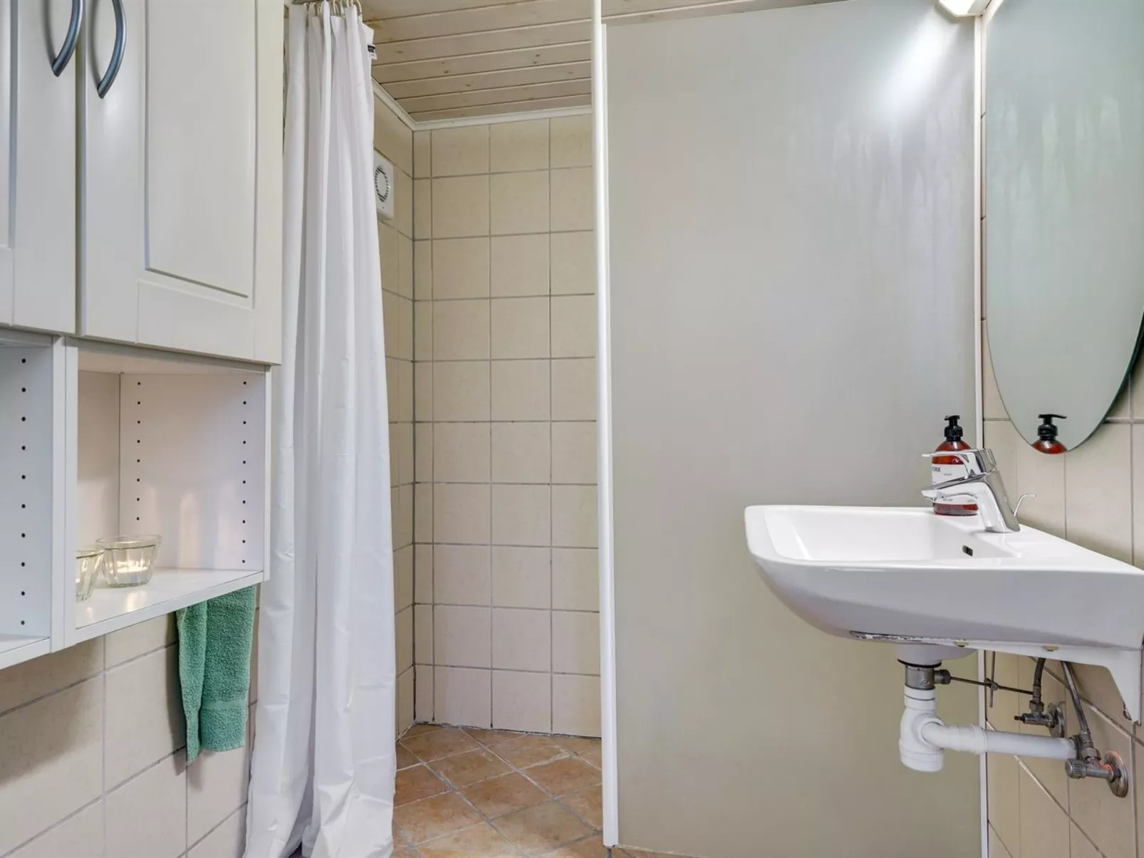 "Ilsa" - 9.8km from the sea-Binnen