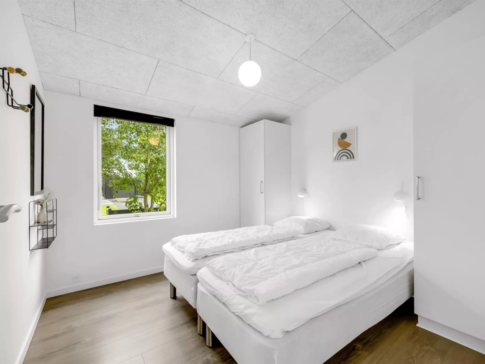 "Weike" - 950m to the fjord-Binnen