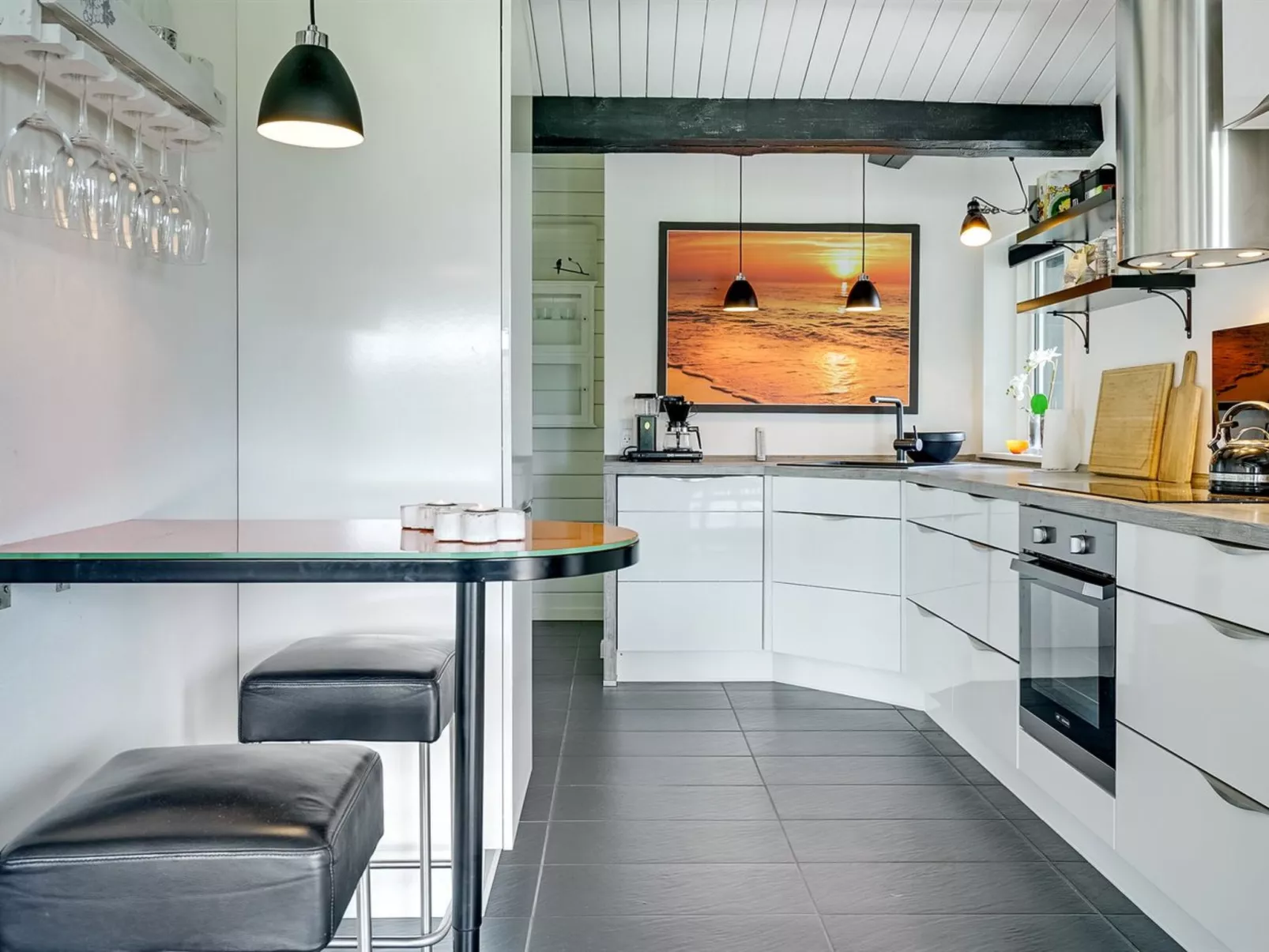 "Ølwir" - 400m to the fjord-Binnen