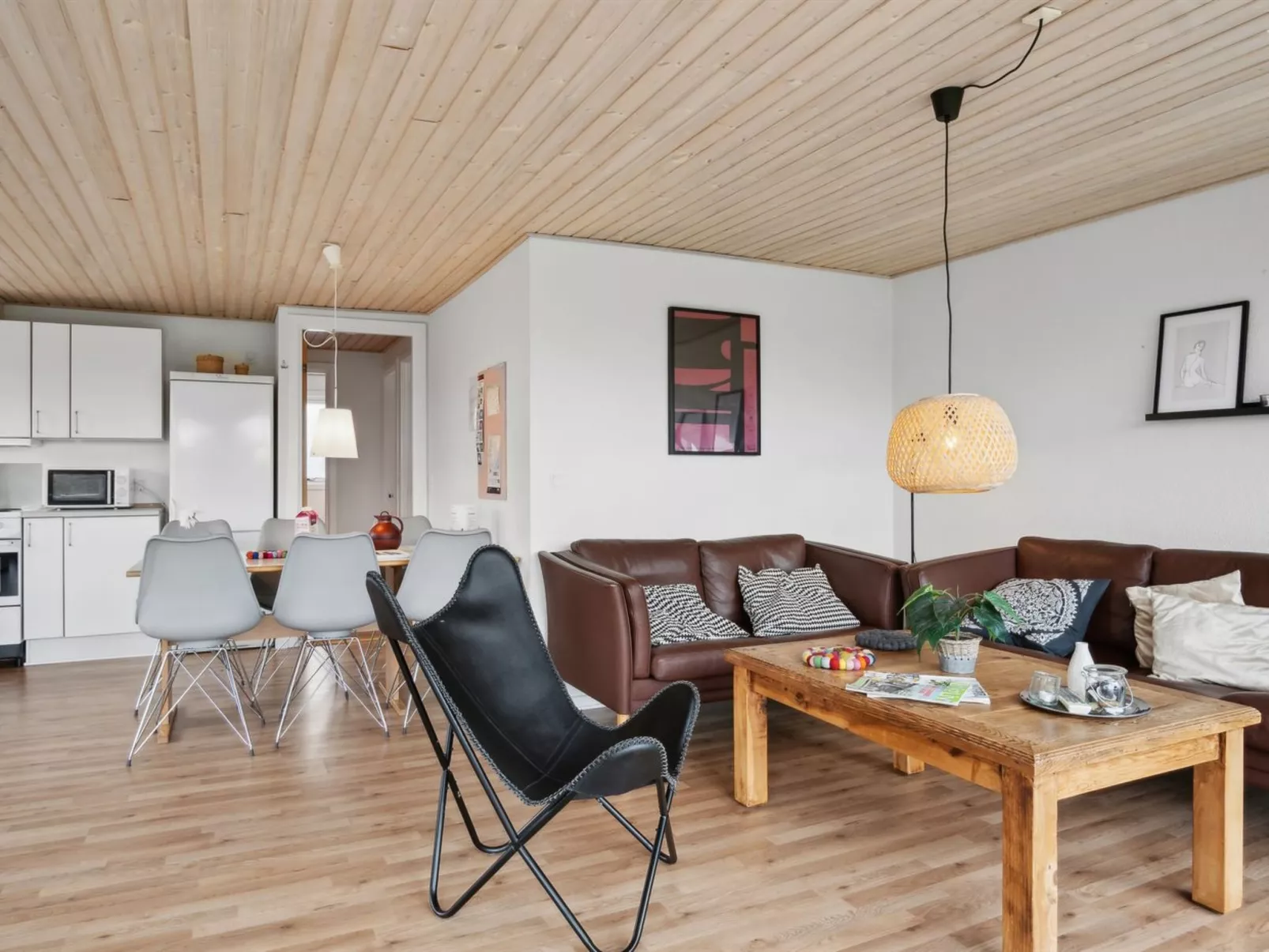 "Blesse" - 250m from the sea-Binnen