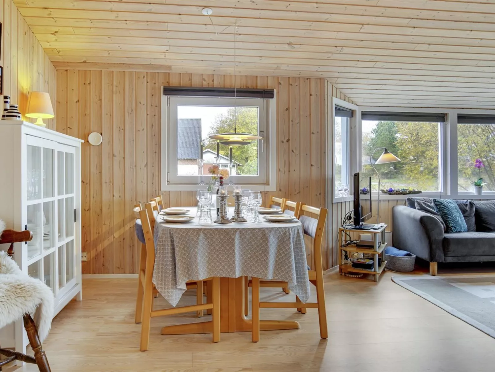 "Hylleborg" - 400m from the sea-Binnen