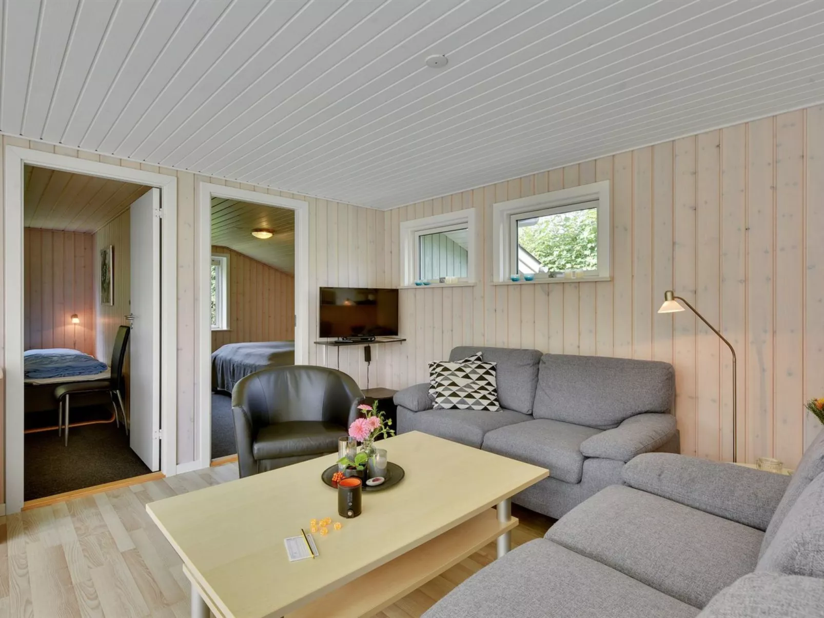 "Anabella" - 400m to the fjord-Binnen