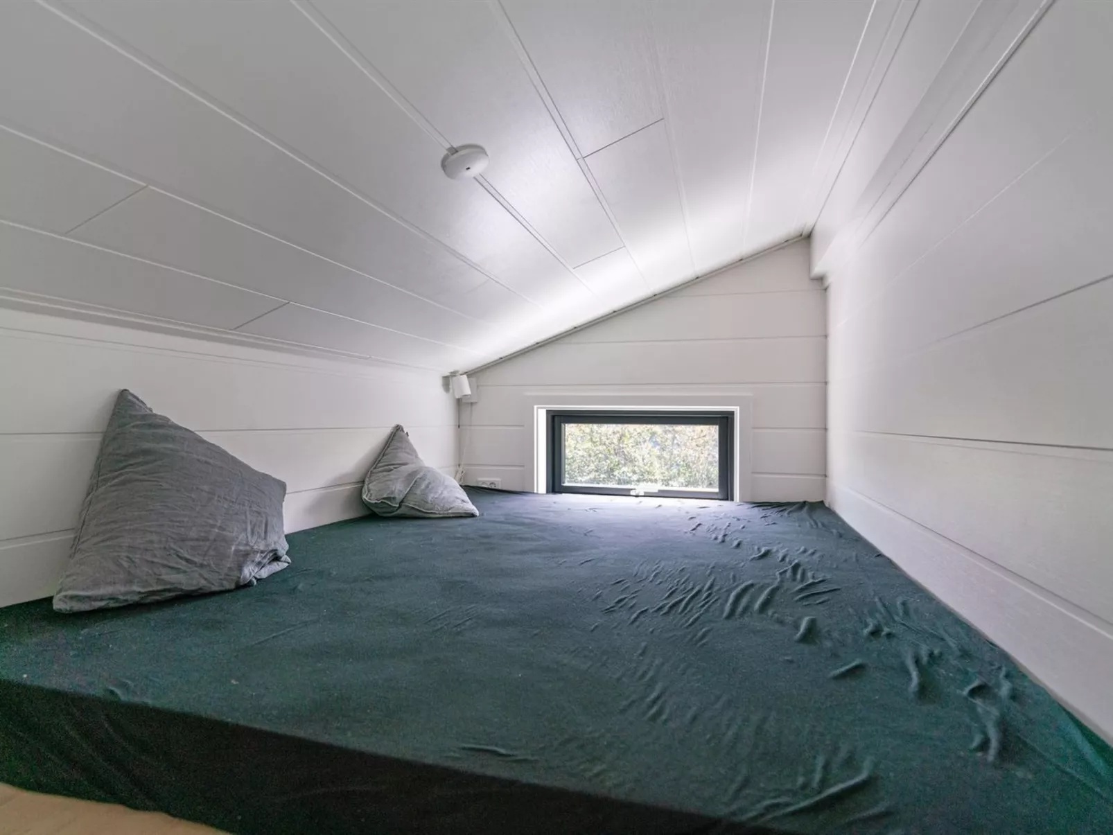 "Kjell" - 100m from the sea-Binnen