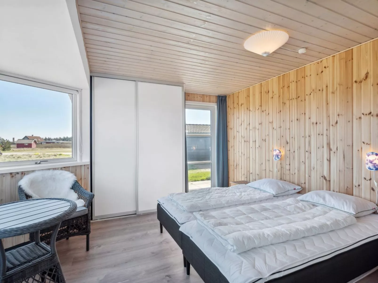 "Viveka" - 500m from the sea-Binnen