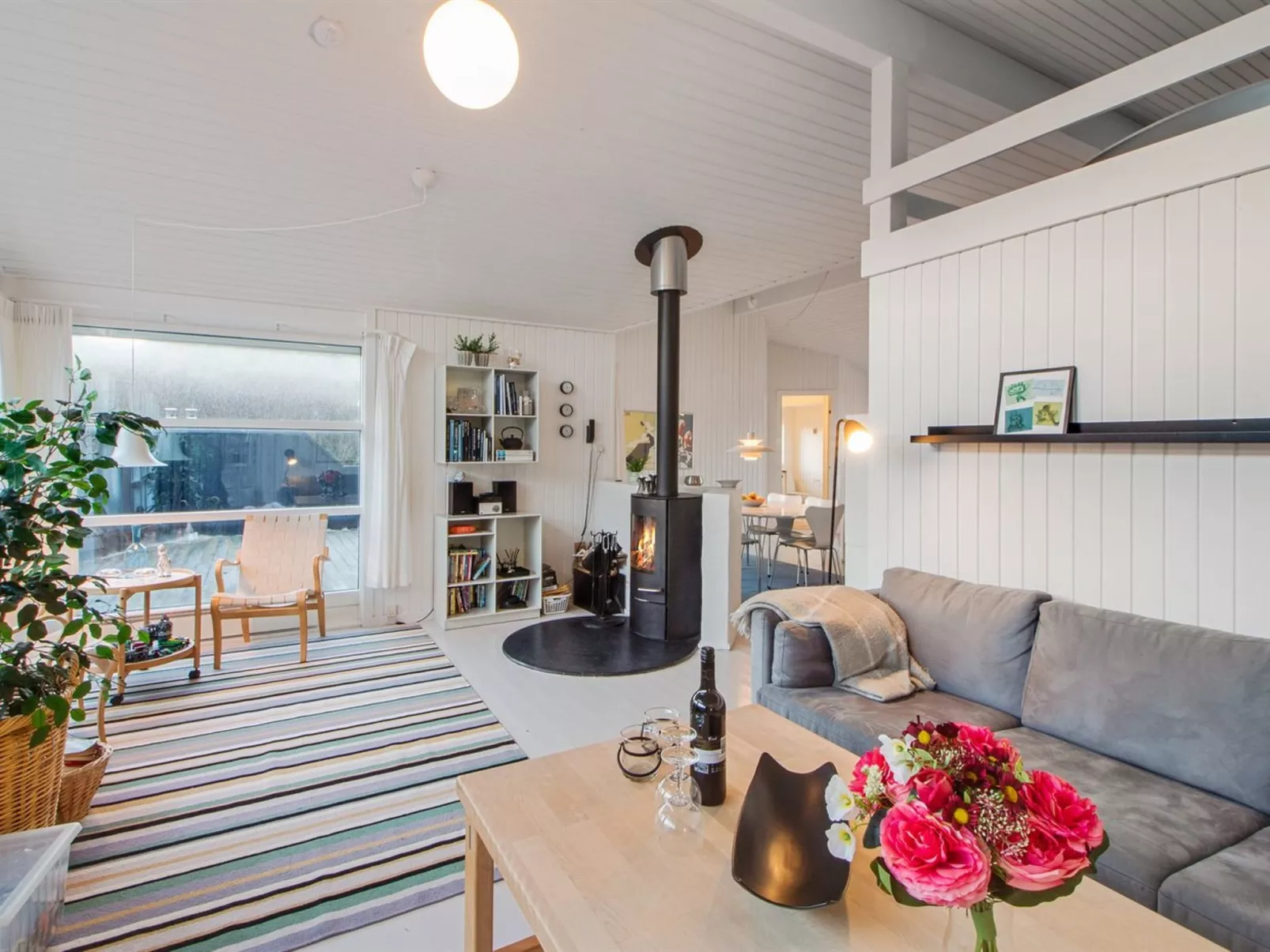 "Fenneke" - 50m from the sea-Binnen