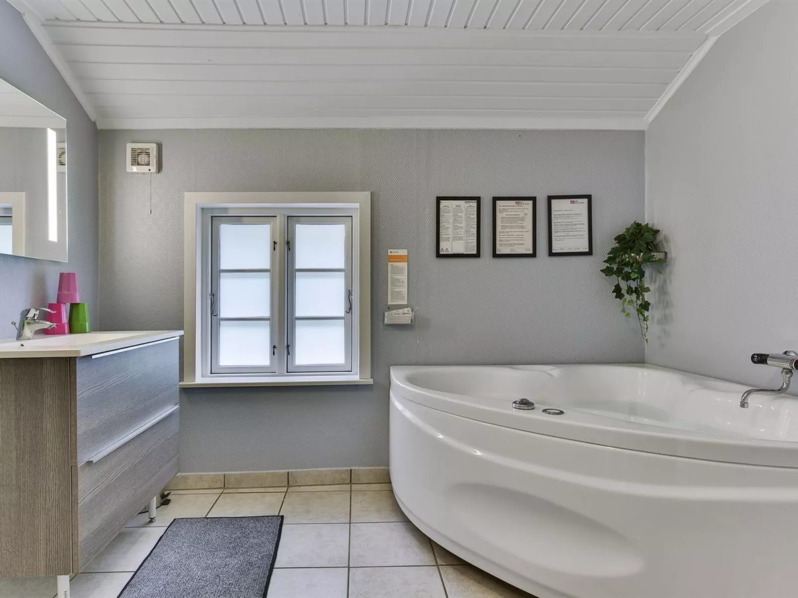 "Thrugels" - 200m from the sea-Binnen