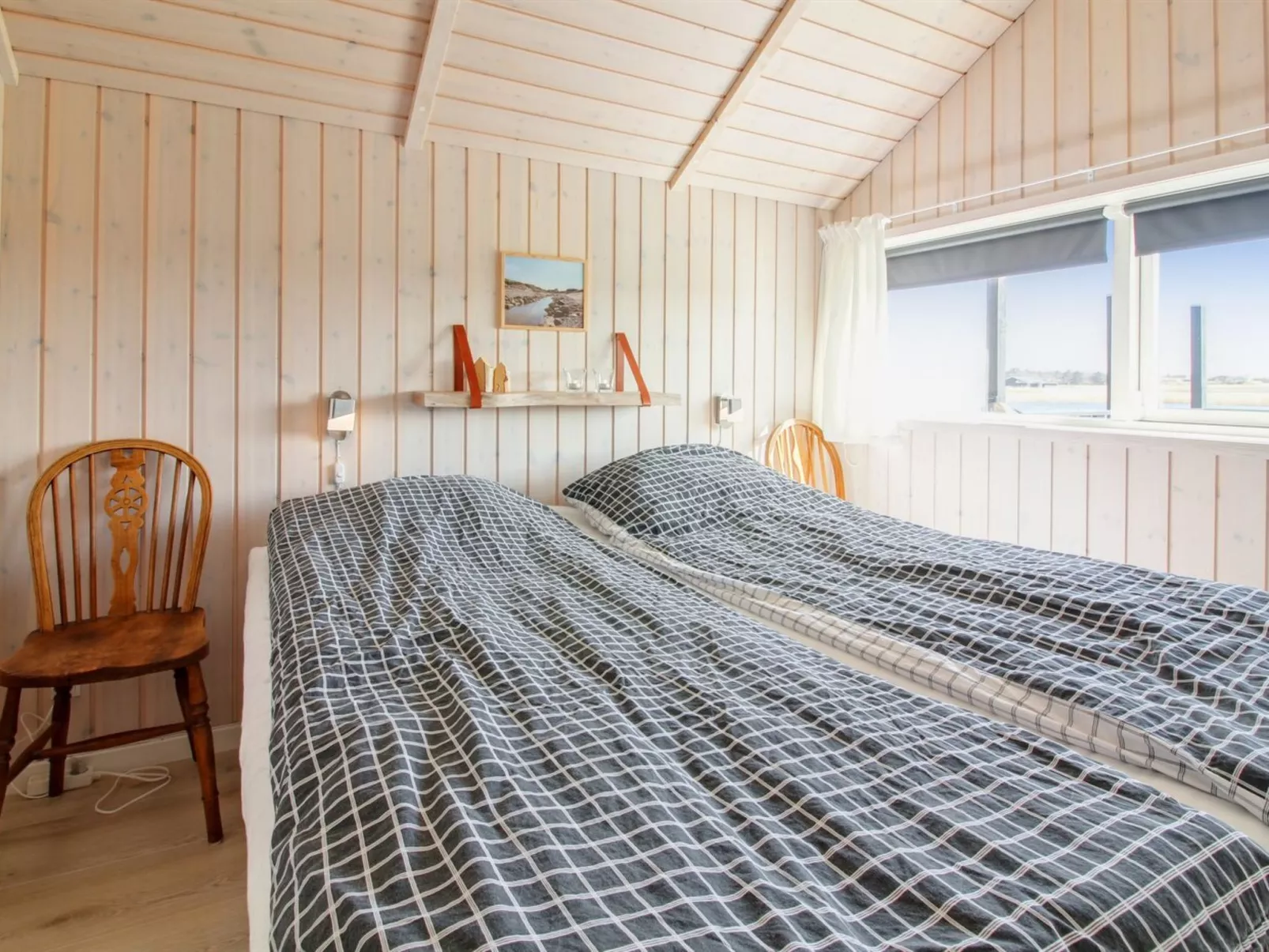 "Mirkka" - 1.5km from the sea-Binnen