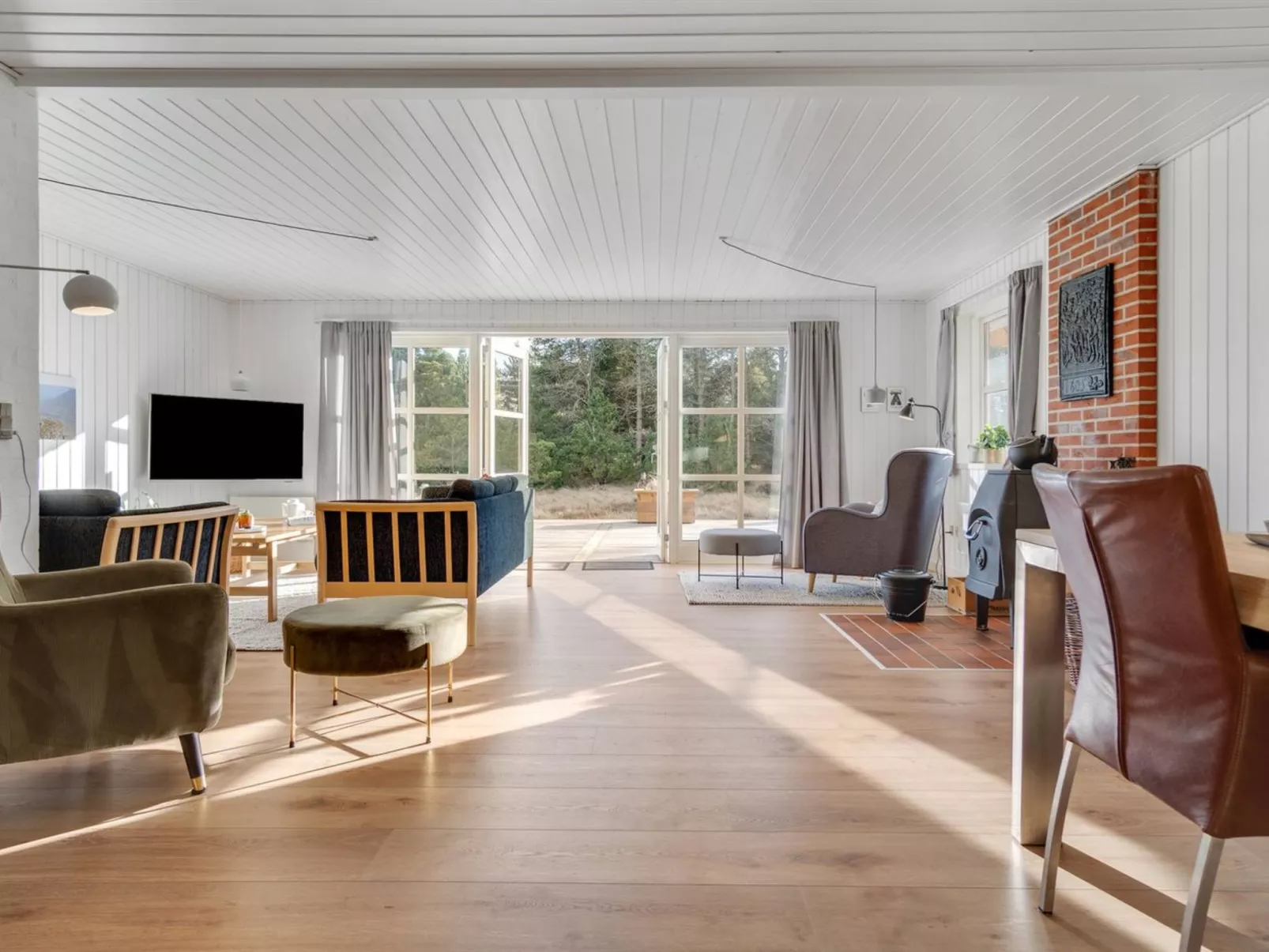 "Harpa" - 2.5km from the sea-Binnen