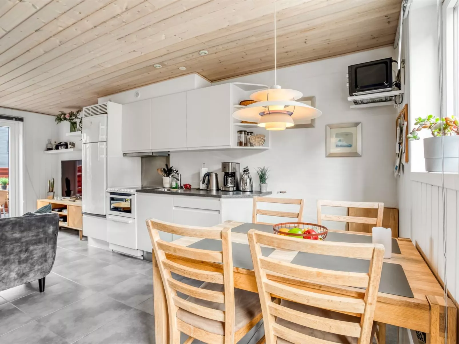 "Alissa" - 400m from the sea-Binnen