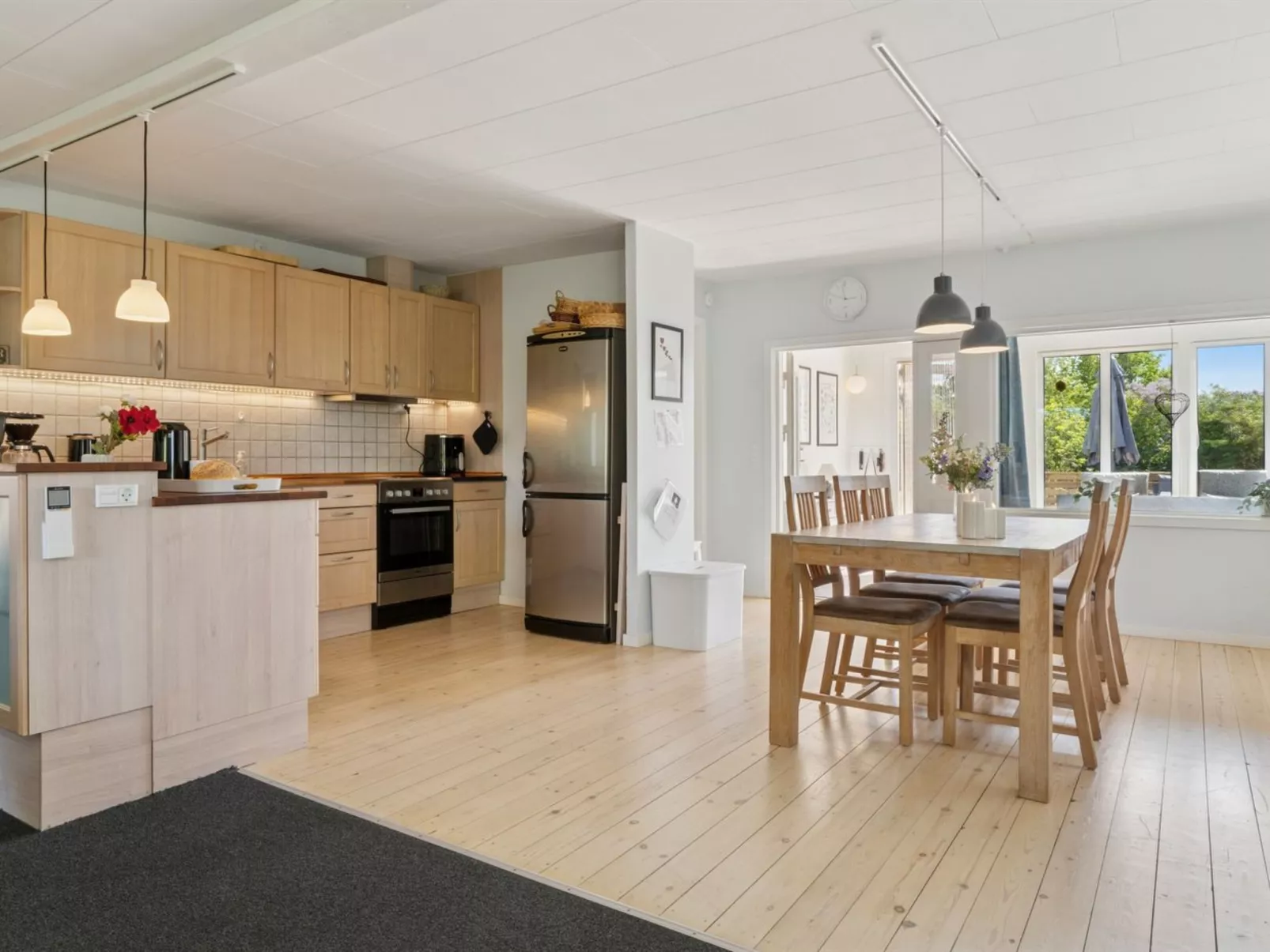 "Ømund" - 600m to the fjord-Binnen