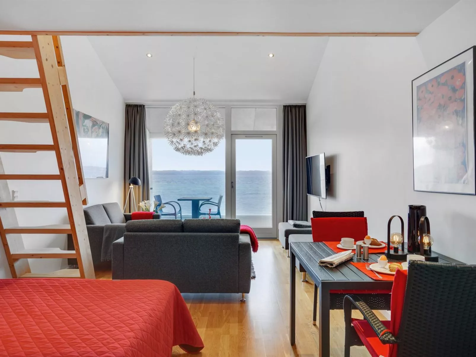 "Elvin" - 20m from the sea-Binnen