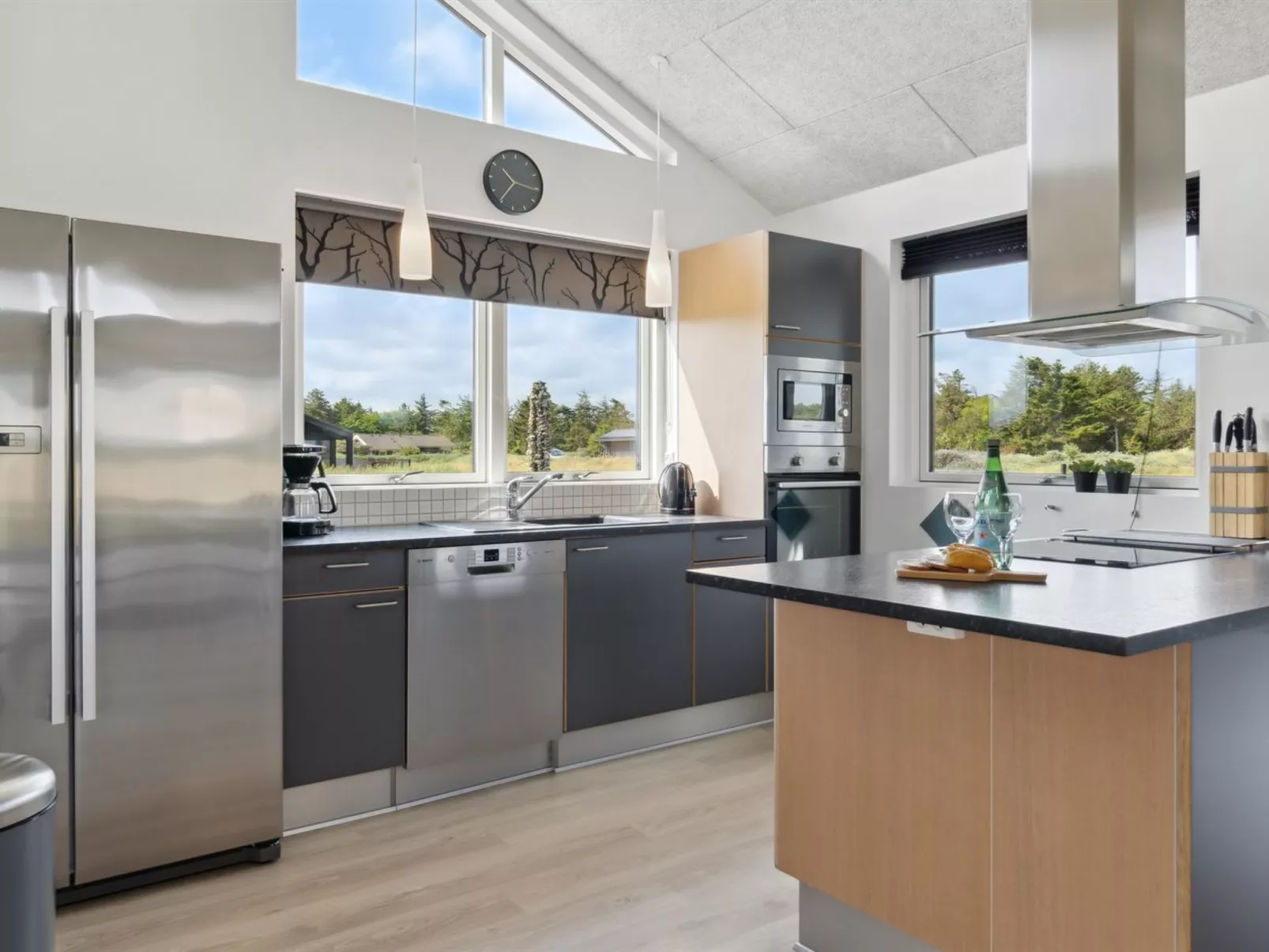 "Fader" - 950m from the sea-Binnen