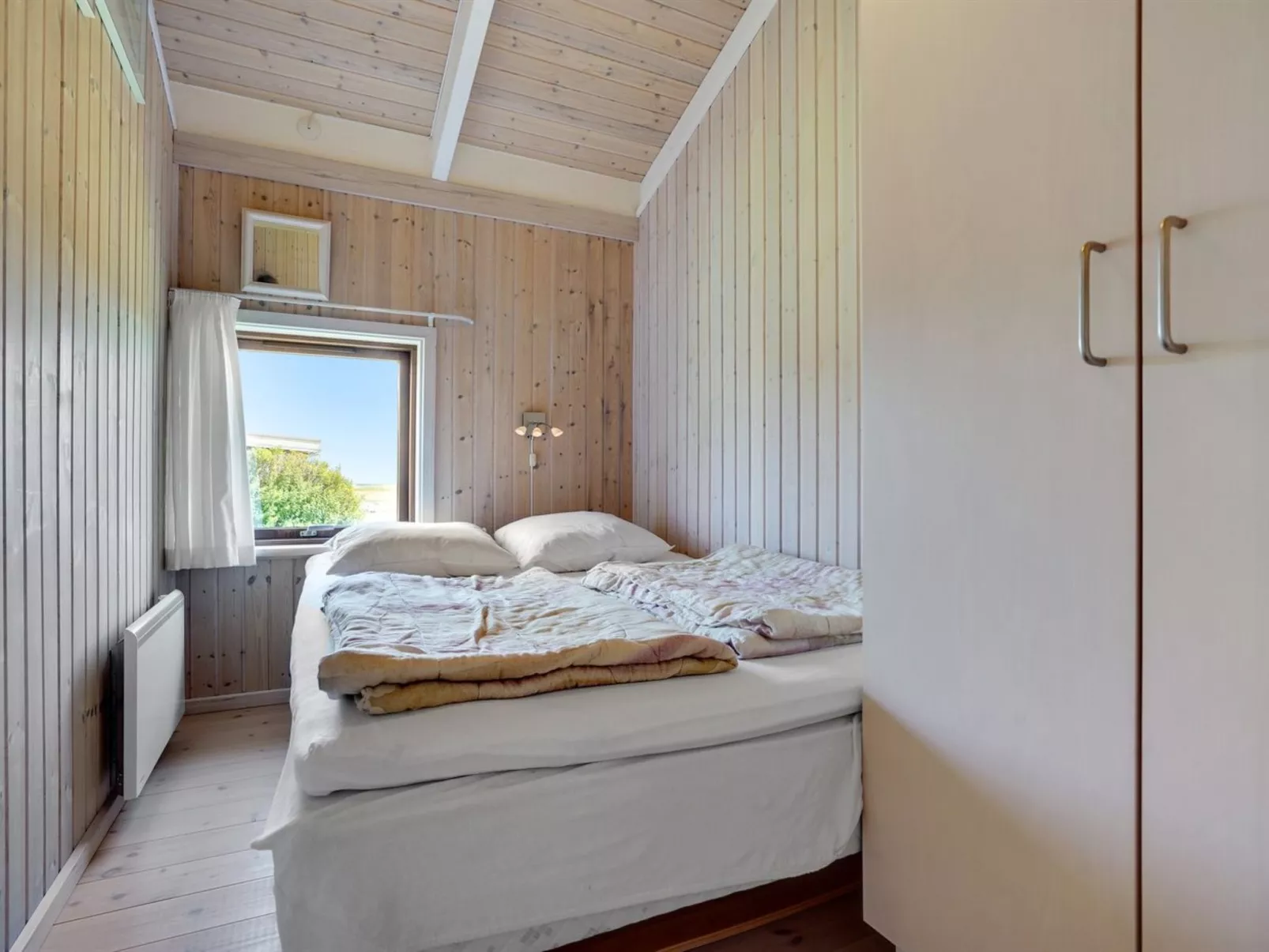 "Gyda" - 100m from the sea-Binnen