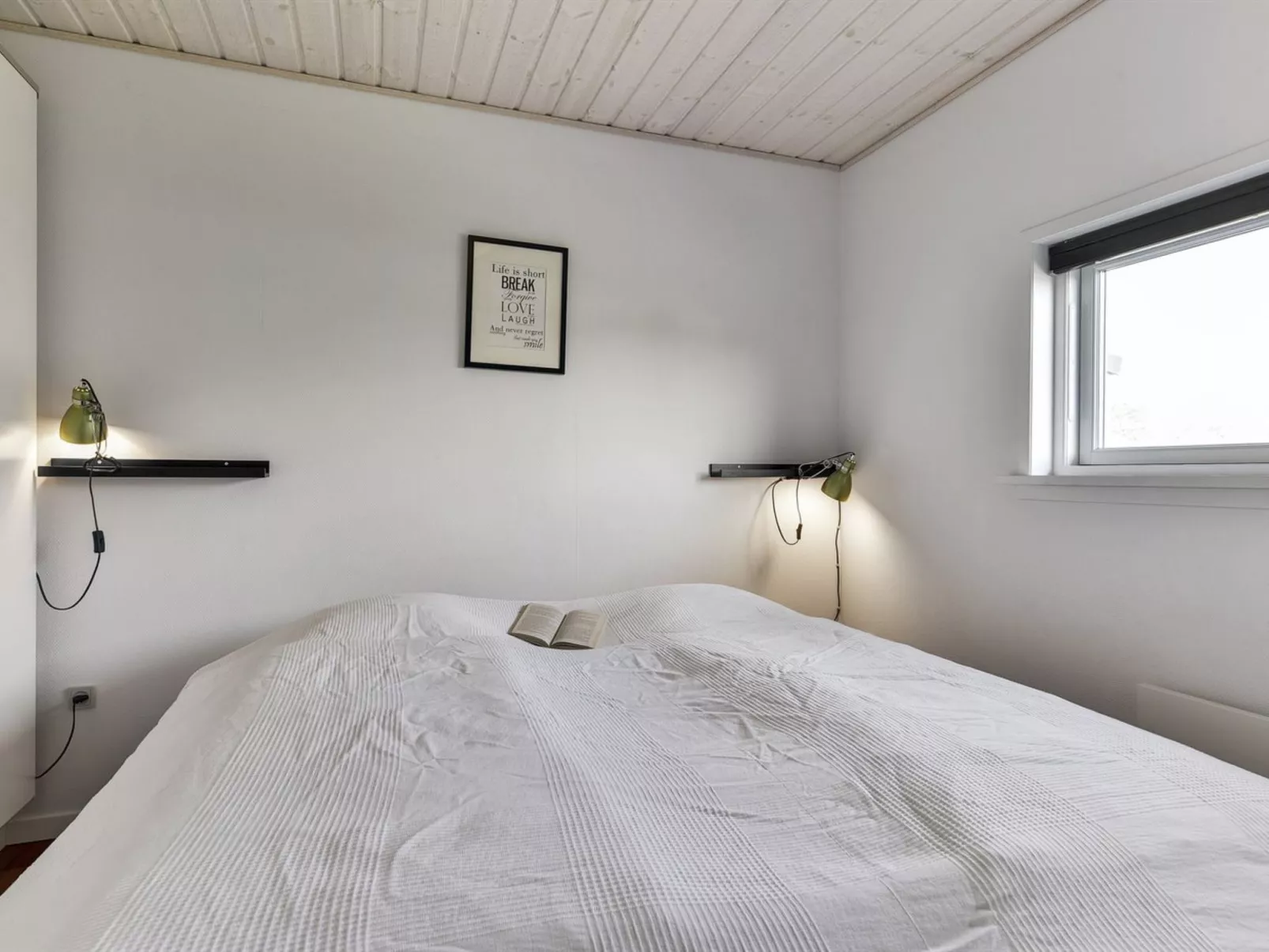 "Bara" - 600m from the sea-Binnen