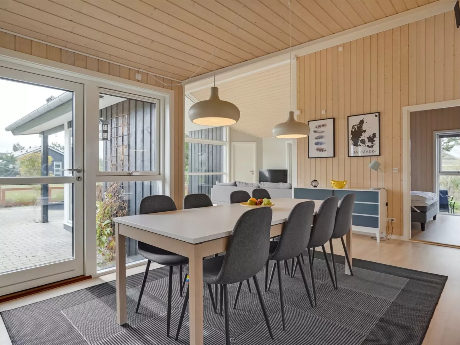 "Illona" -  from the sea-Binnen