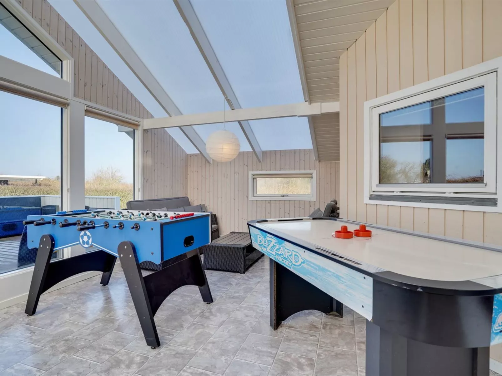 "Dunya" - 400m from the sea-Binnen