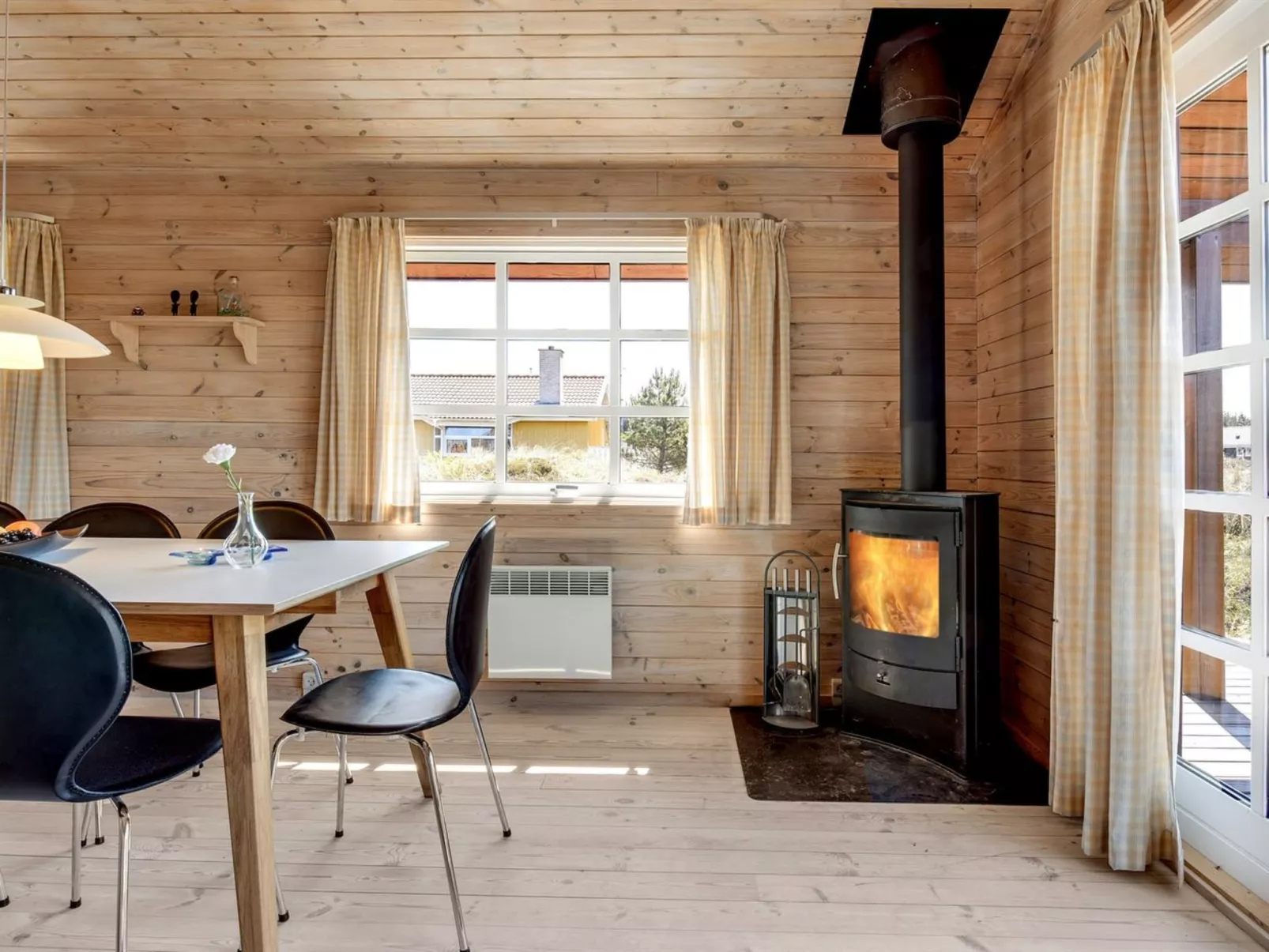 "Eggerich" - 900m from the sea-Binnen