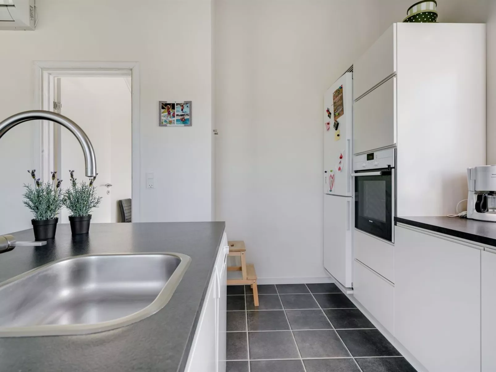 "Hathulf" - 700m from the sea-Binnen