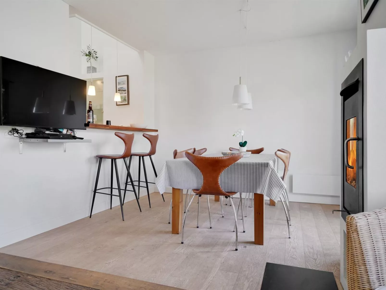 "Anniek" - 1km to the fjord-Binnen