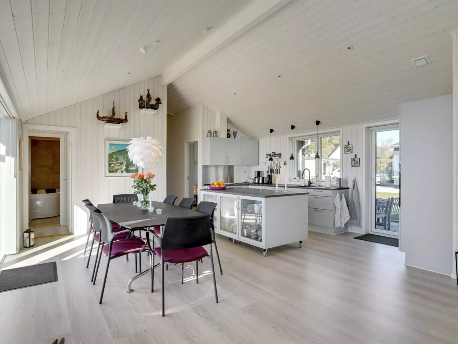 "Lander" - 20m from the sea-Binnen