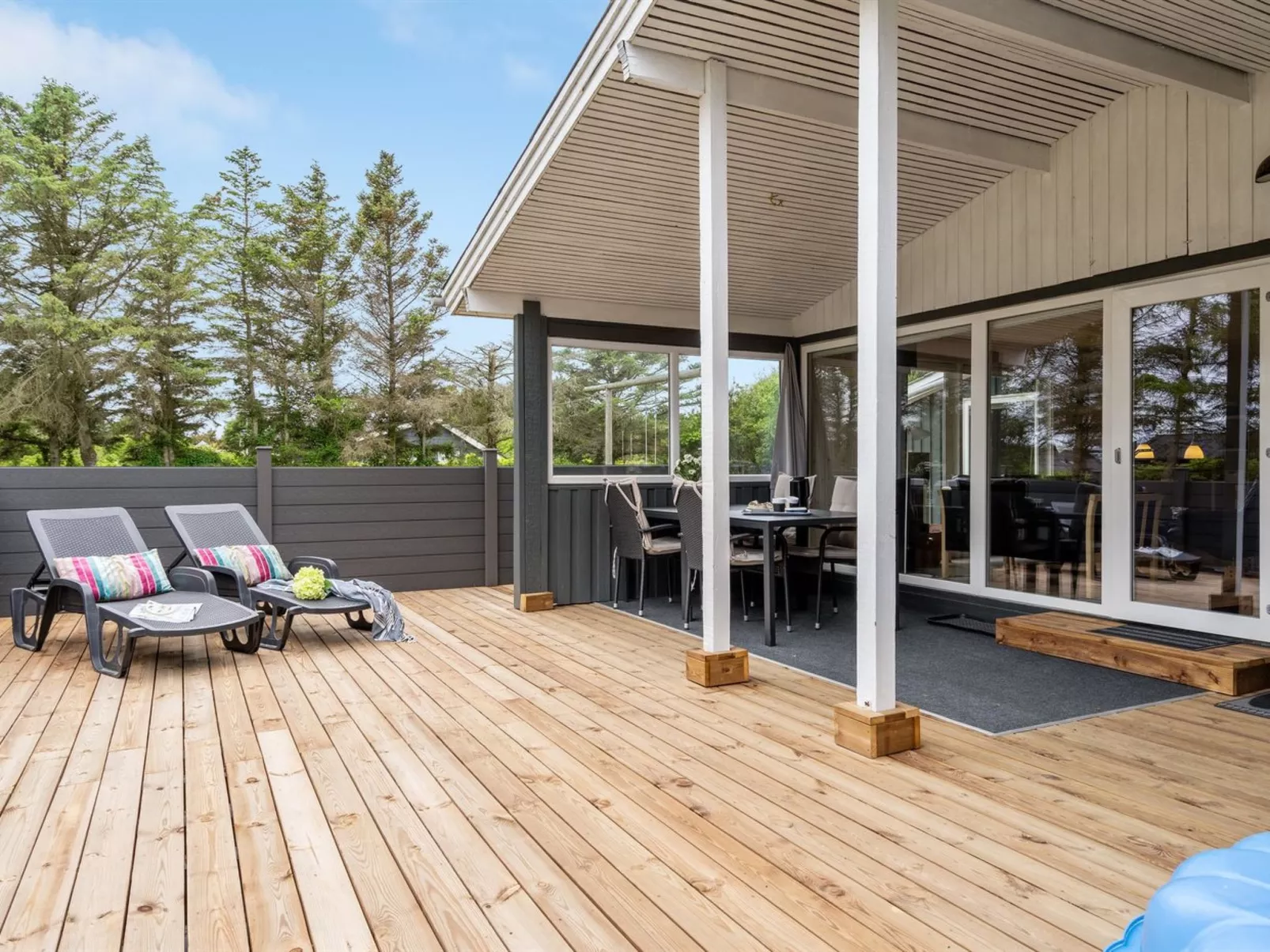 "Sheemen" - 700m to the fjord-Buiten