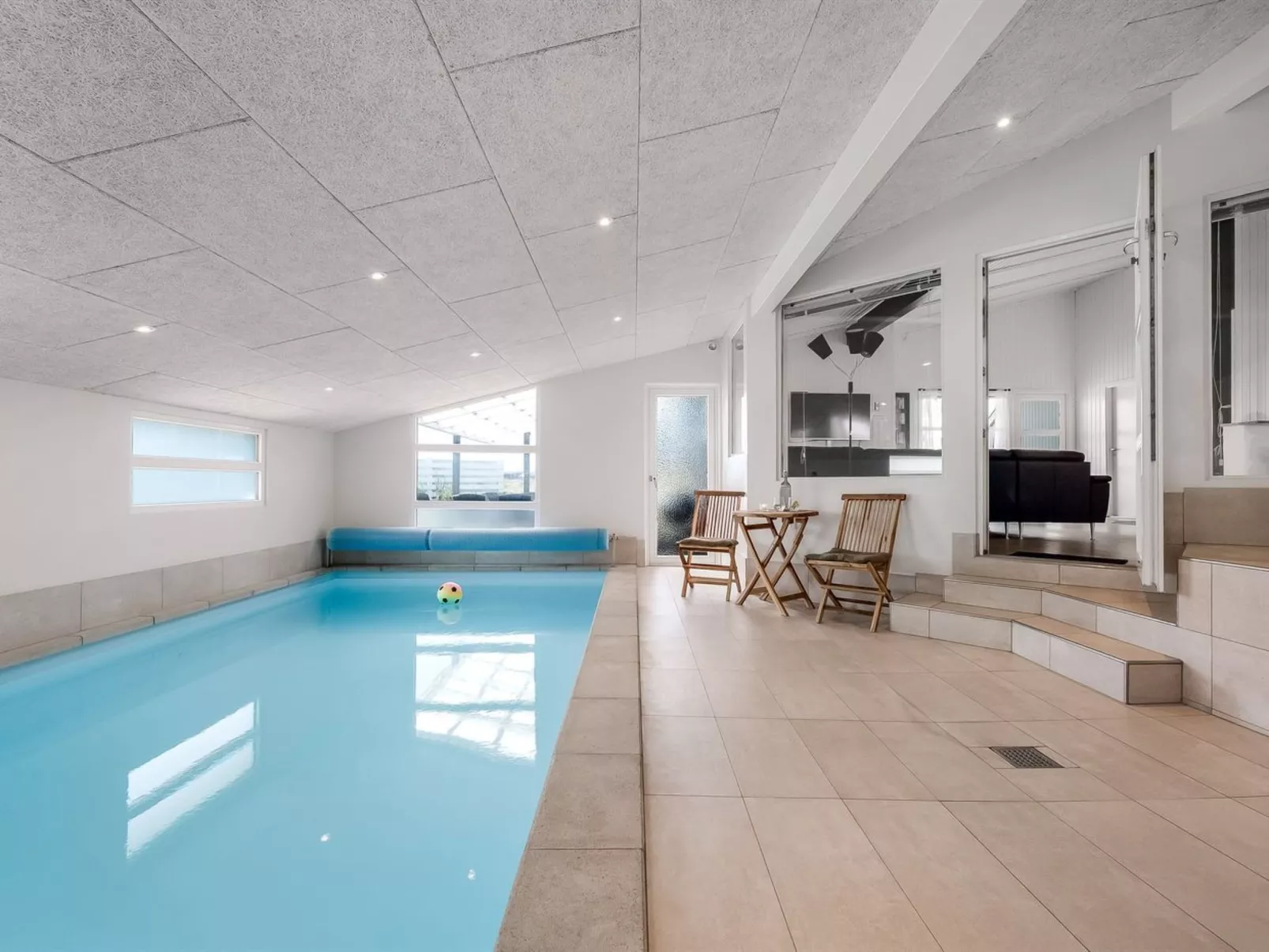 "Saku" - 495m to the fjord-Buiten