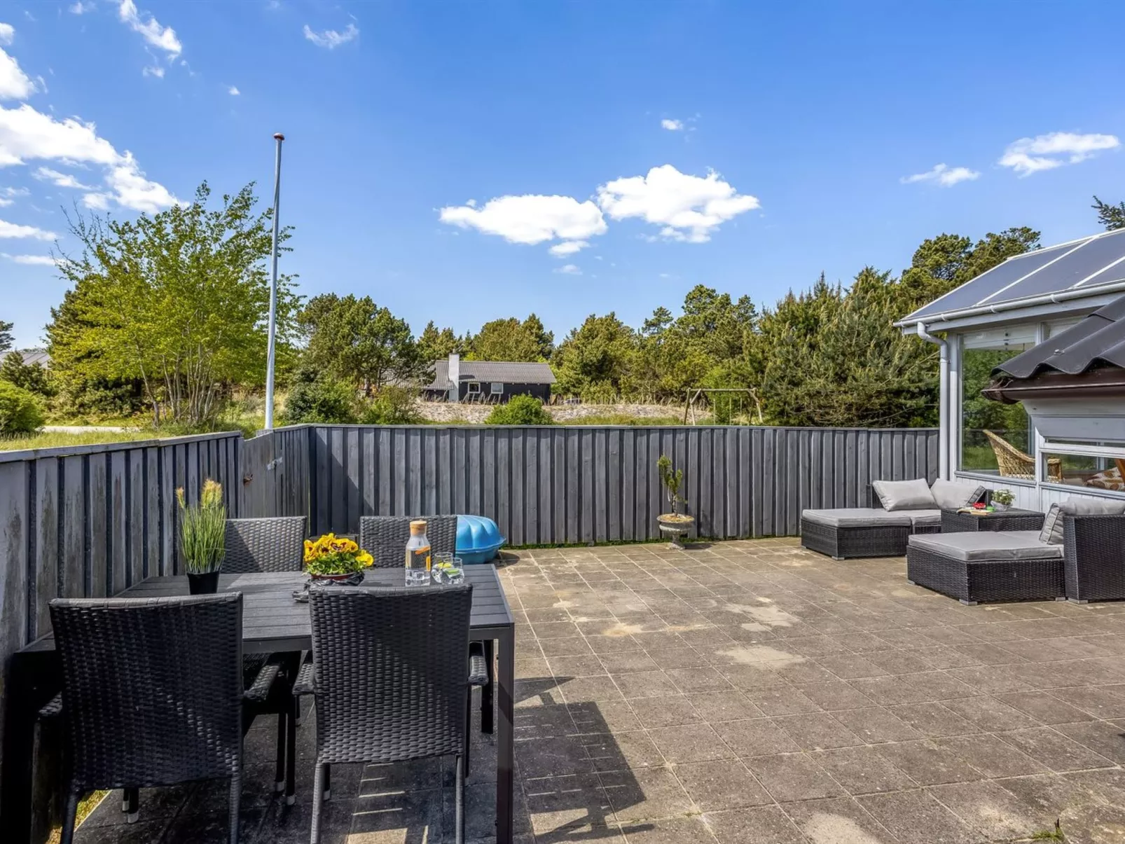 "Solvejk" - 800m from the sea-Buiten