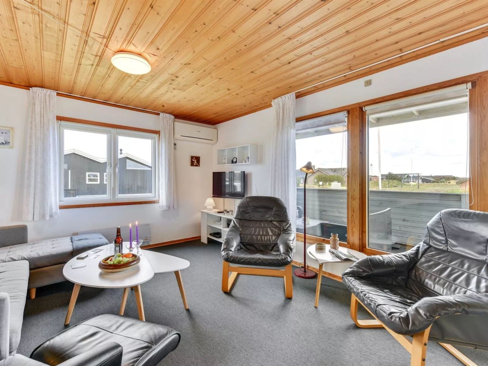 "Trineke" -  from the sea-Binnen