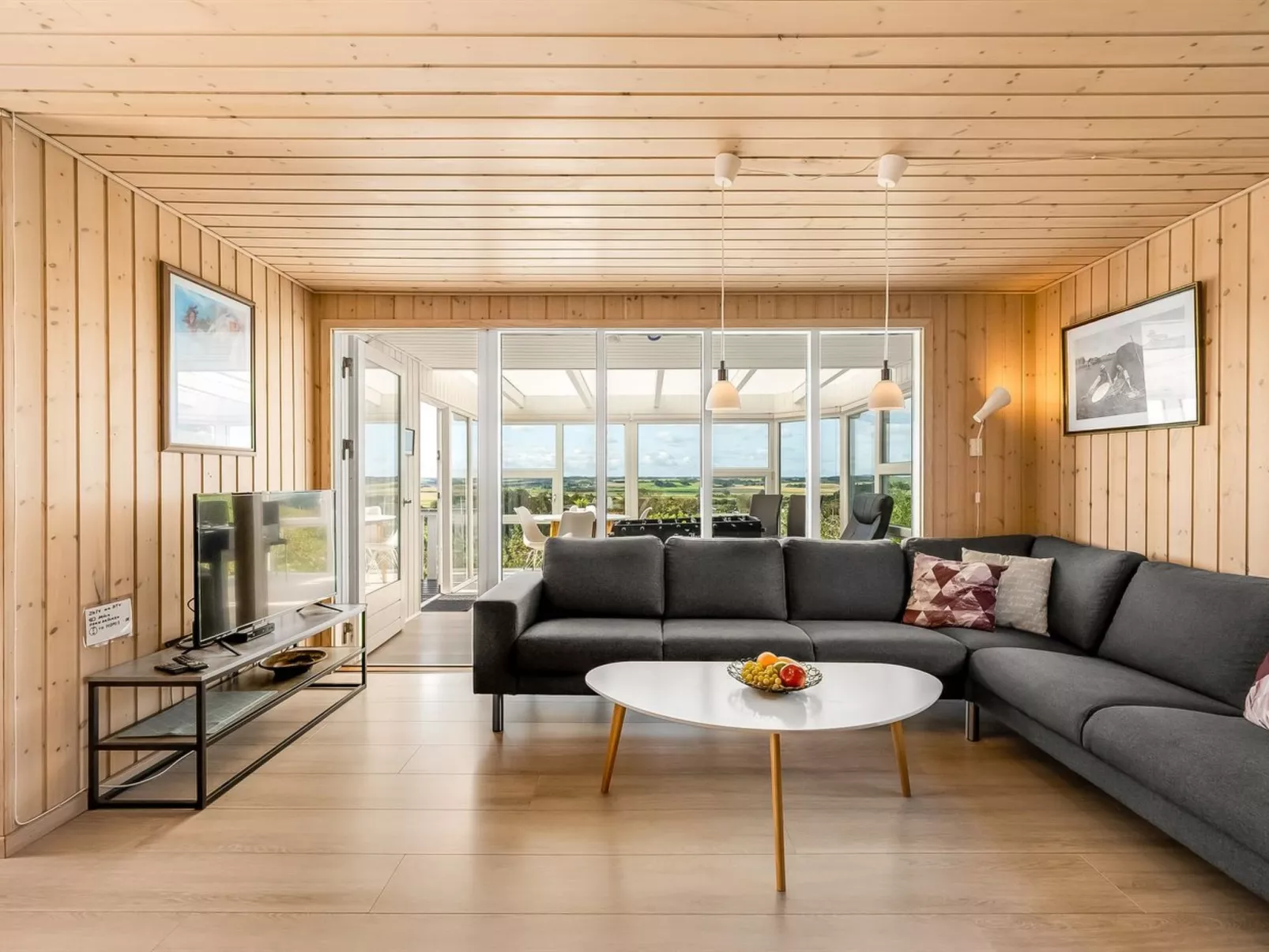 "Brenda" - 300m to the fjord-Binnen