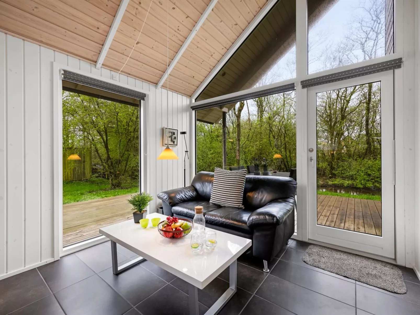 "Ketilbiorn" - 1.2km to the fjord-Binnen