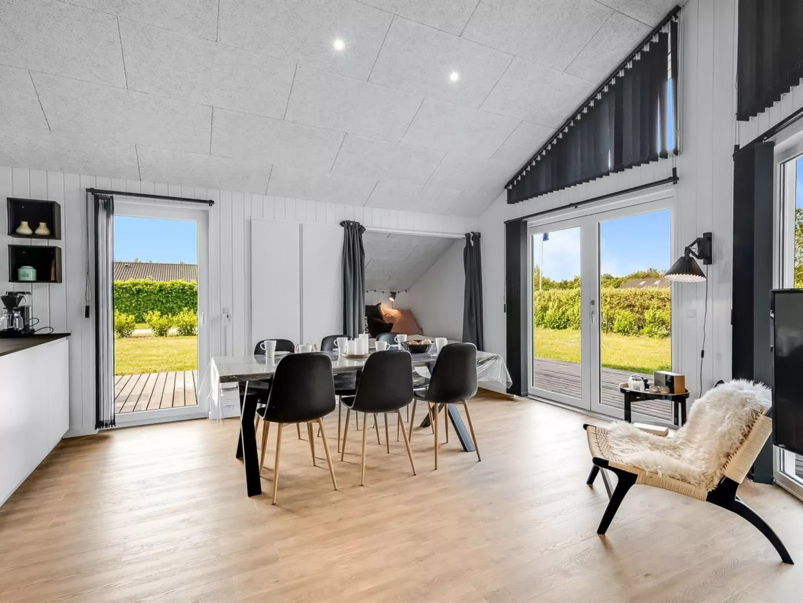 "Leeve" - 1.4km to the fjord-Binnen