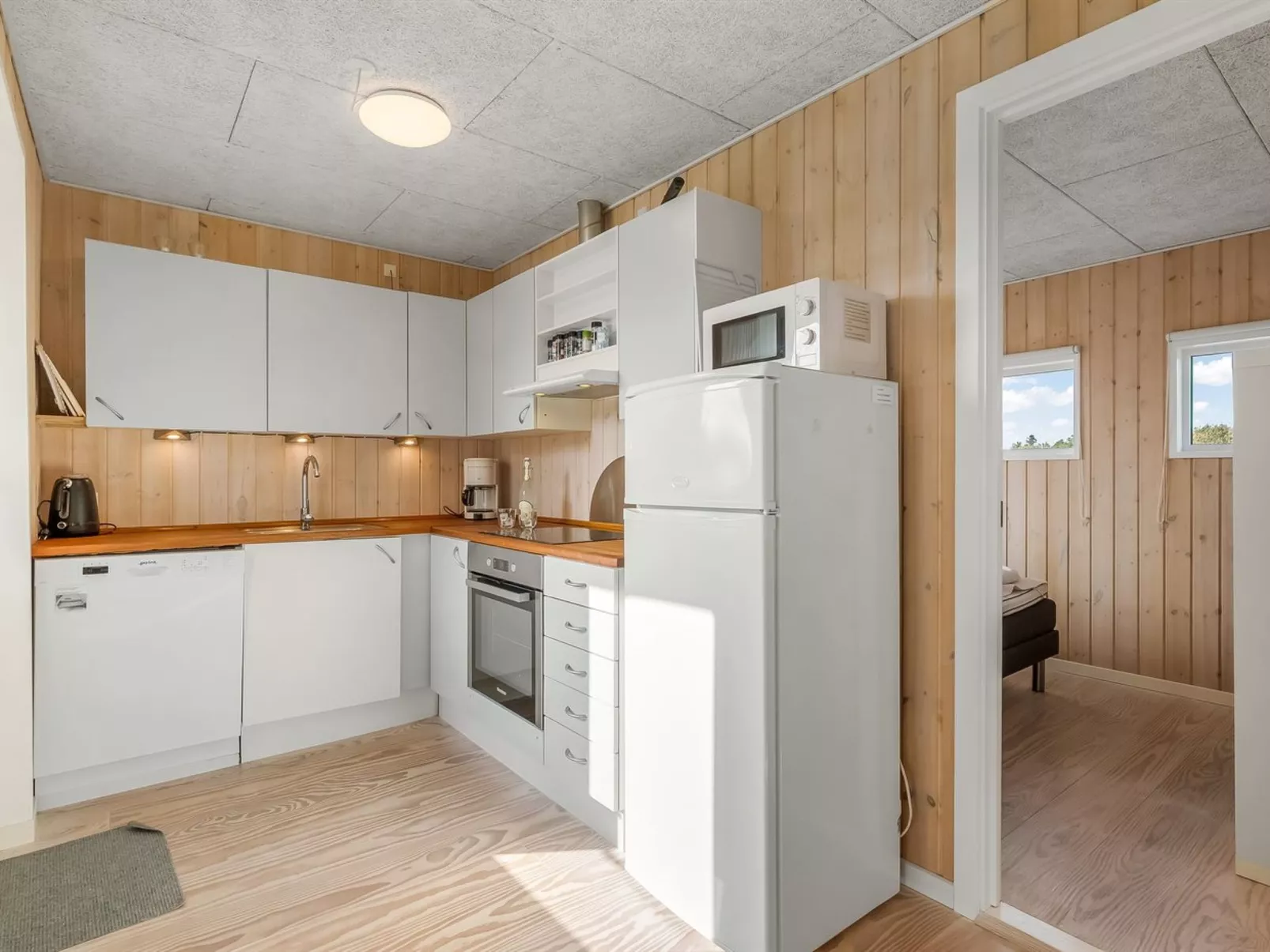 "Holm" - 700m to the fjord-Binnen