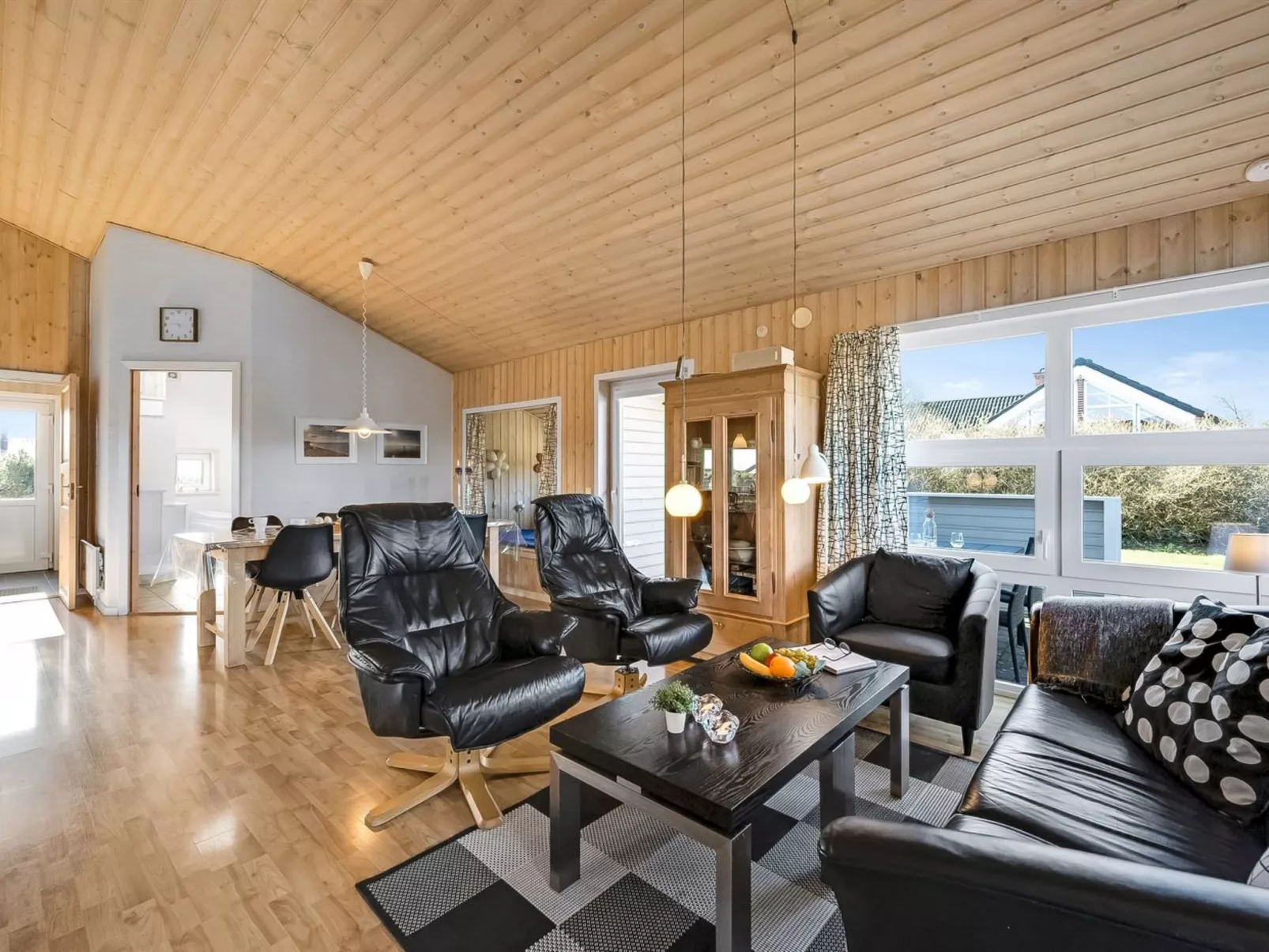 "Ellis" - 700m to the fjord-Binnen