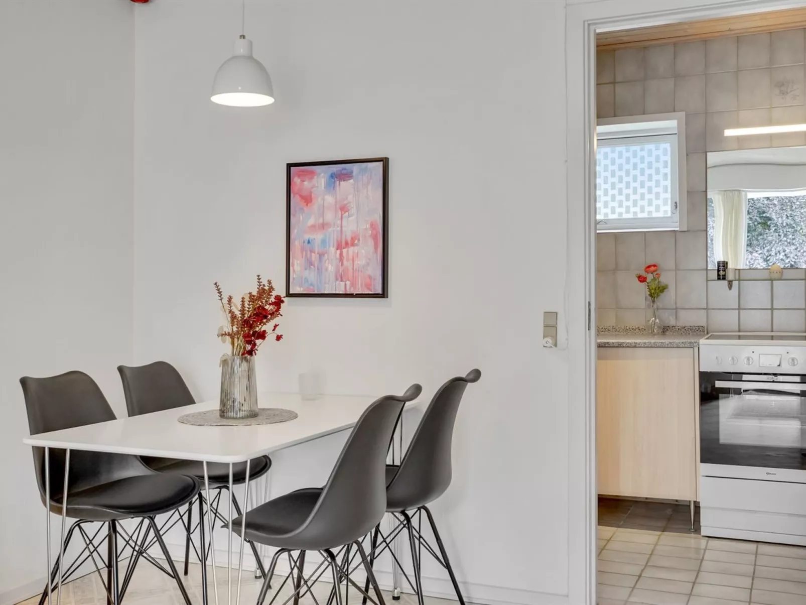 "Arne" - 20km from the sea-Binnen