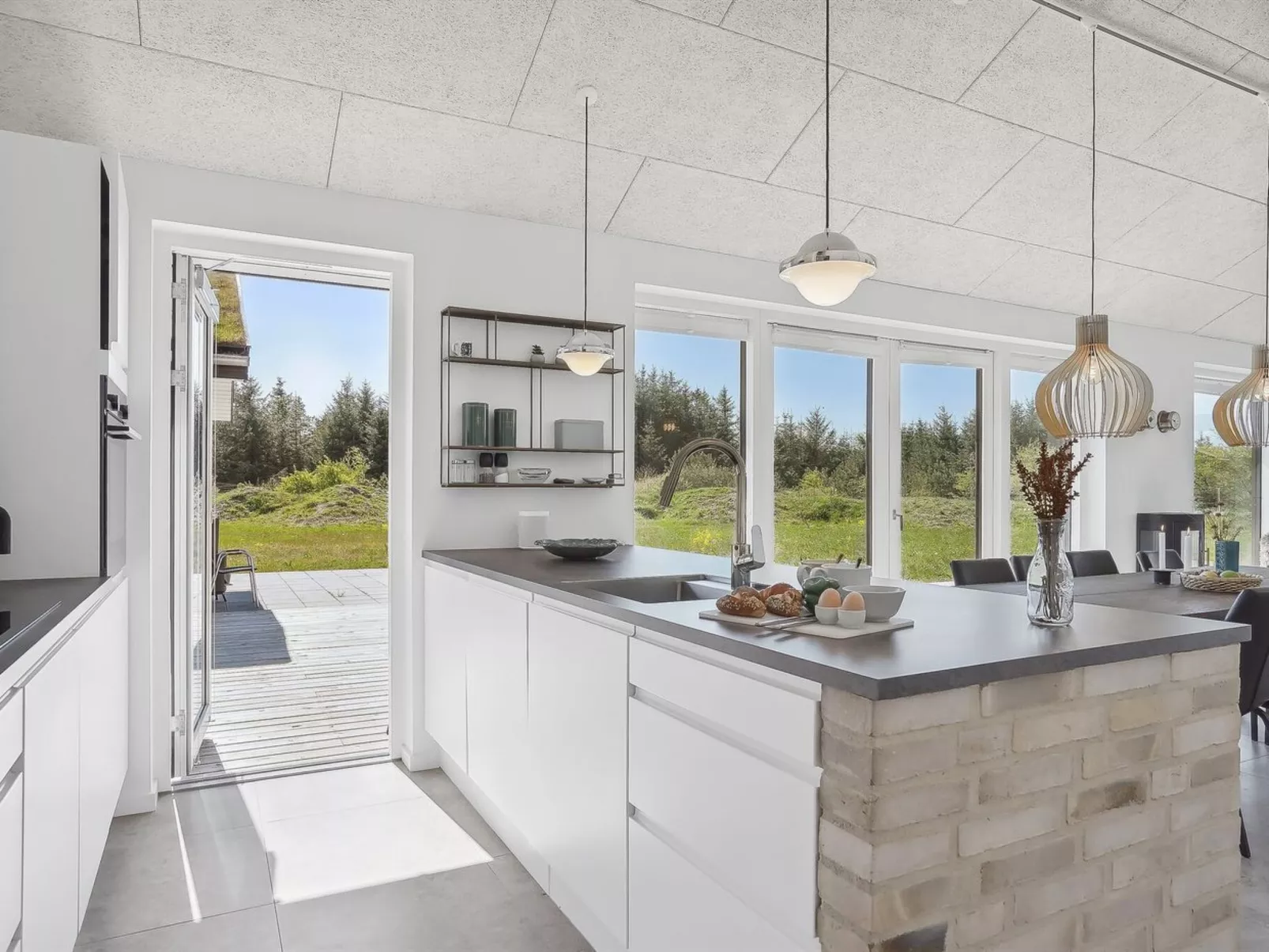 "Fredrika" - 1.5km from the sea-Binnen