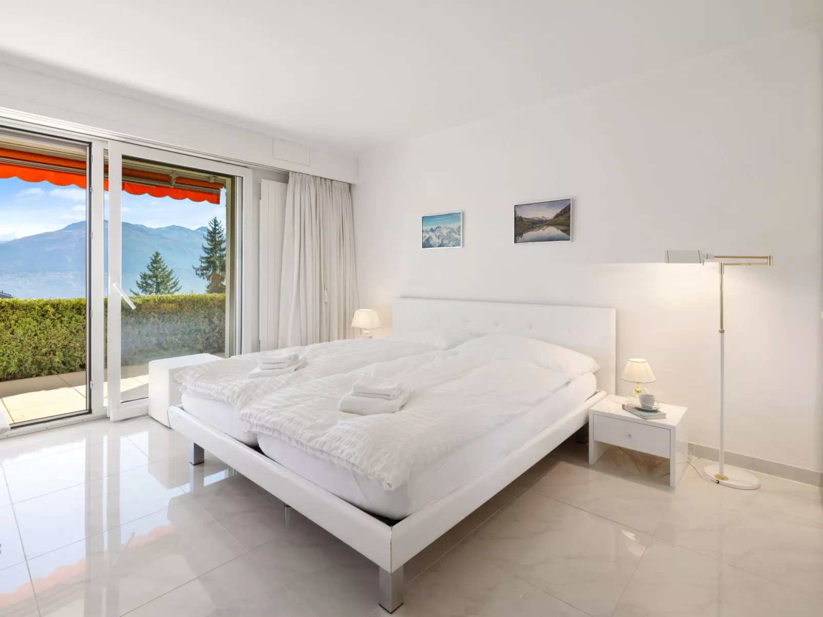 Marigny Dent-Blanche 9-8-Binnen