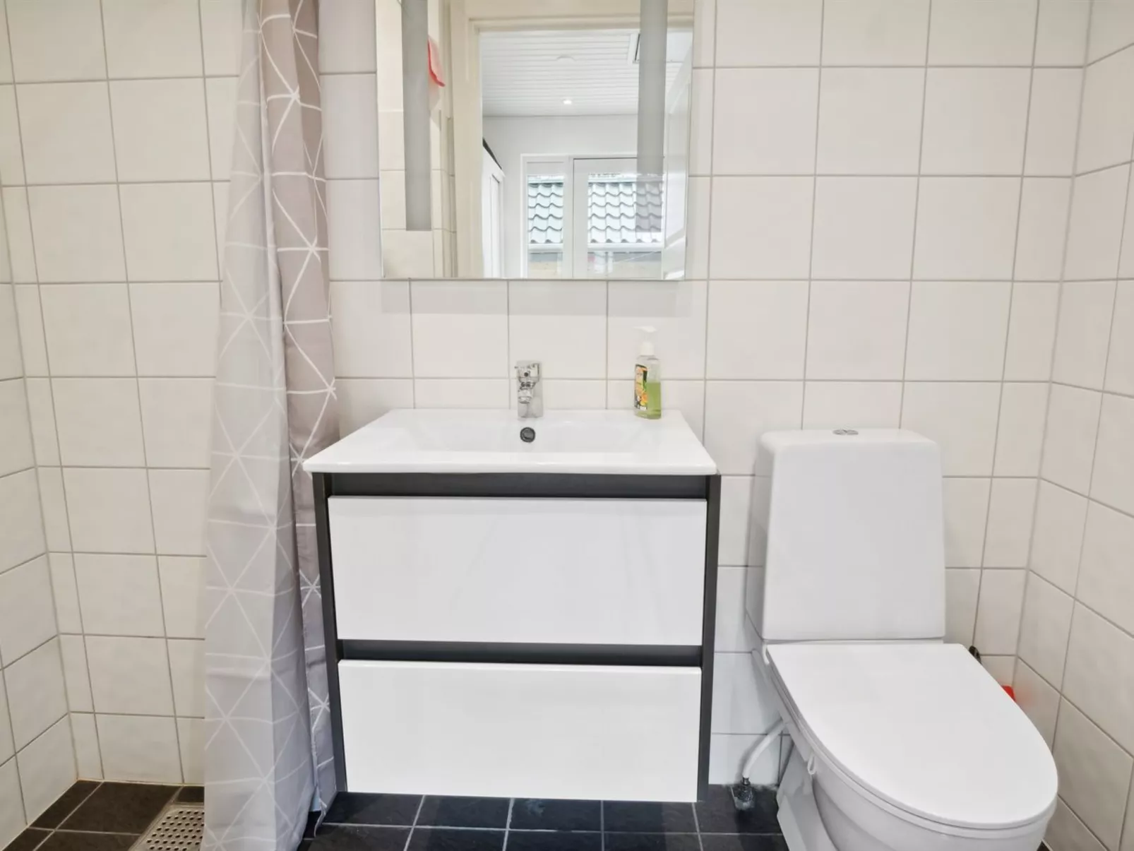 "Janna" - 75m from the sea-Binnen