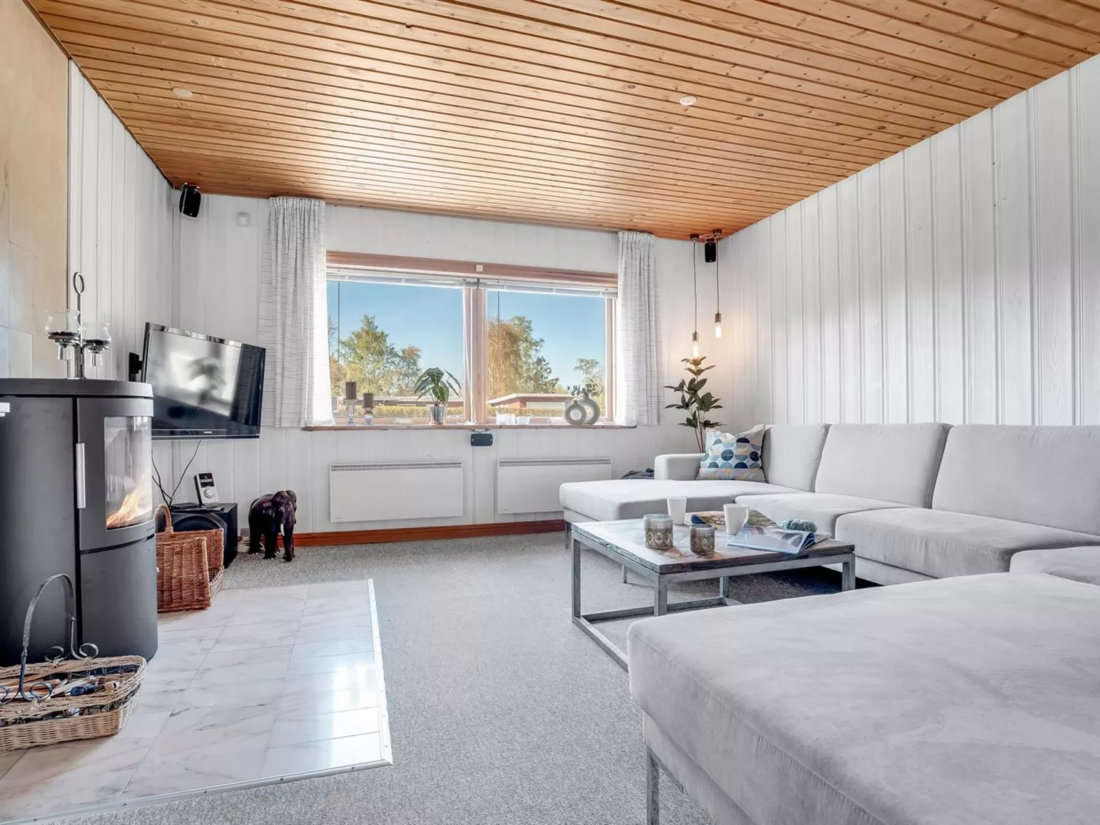 "Hakon" - 550m from the sea-Binnen