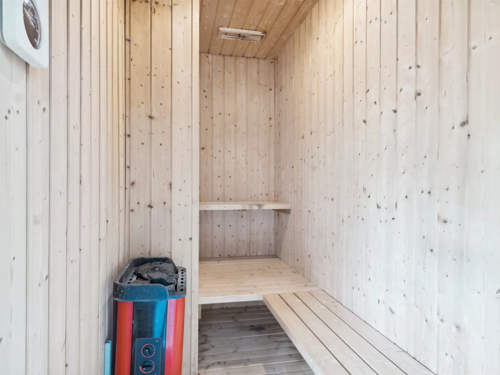 "Flaminia" - 350m from the sea-Binnen