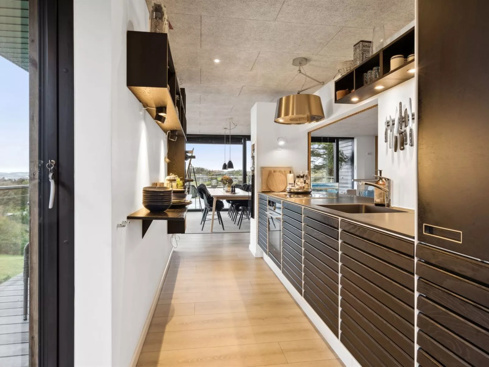 "Iarund" - 600m from the sea-Binnen