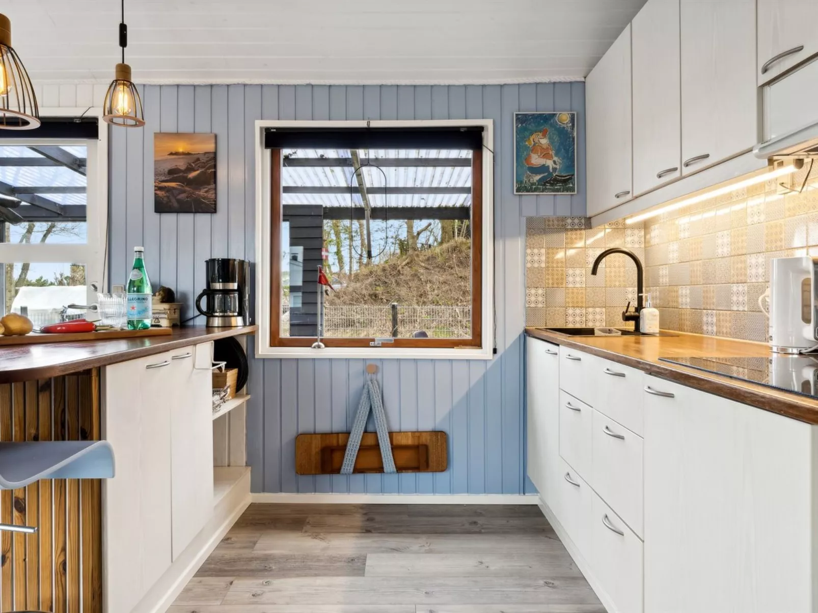 "Tjarven" - 300m from the sea-Binnen