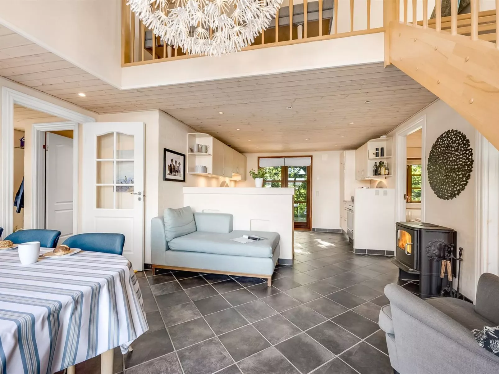 "Hendrina" - 250m to the fjord-Binnen