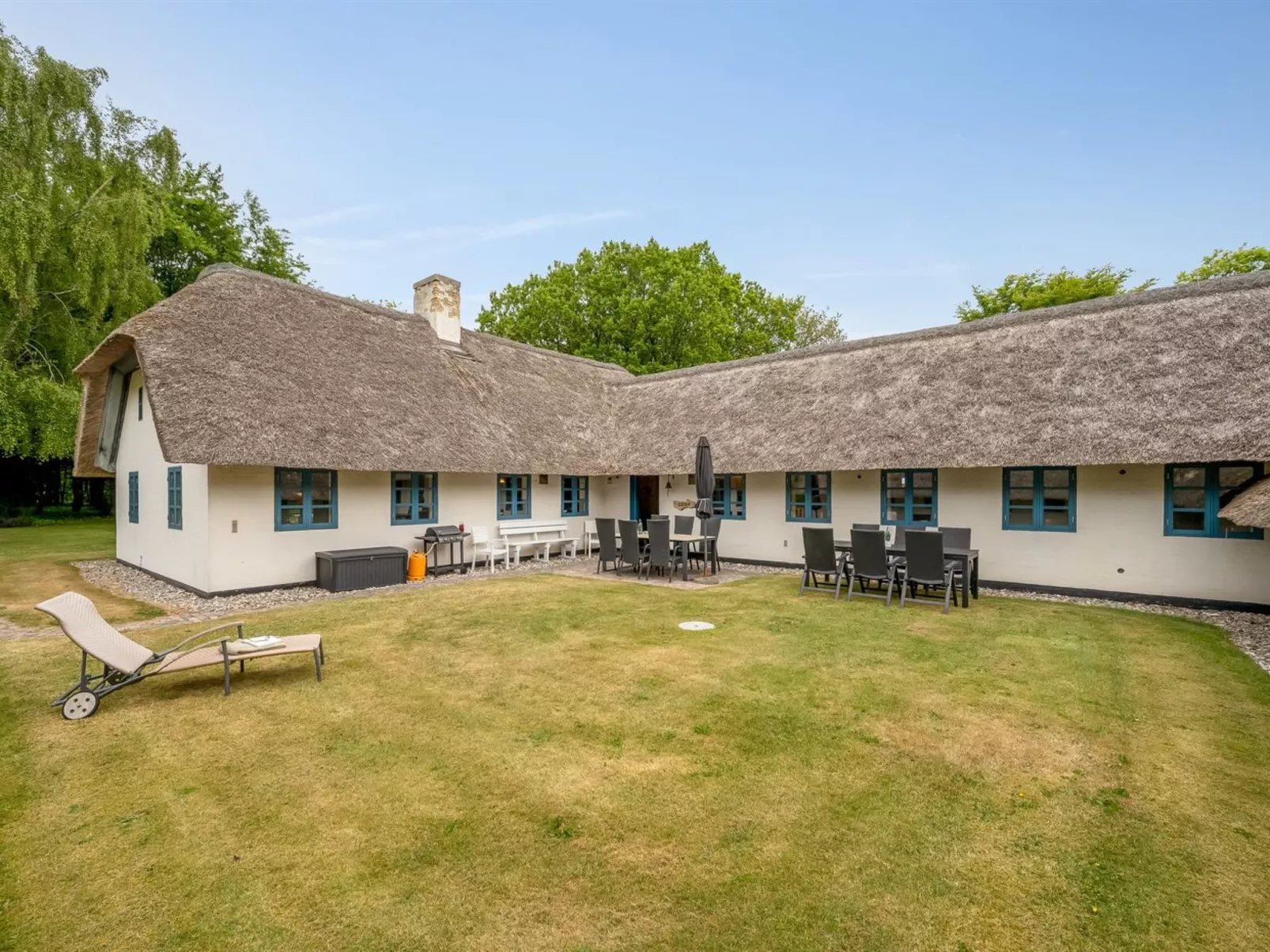 "Tatiane" - 10km from the sea-Buiten