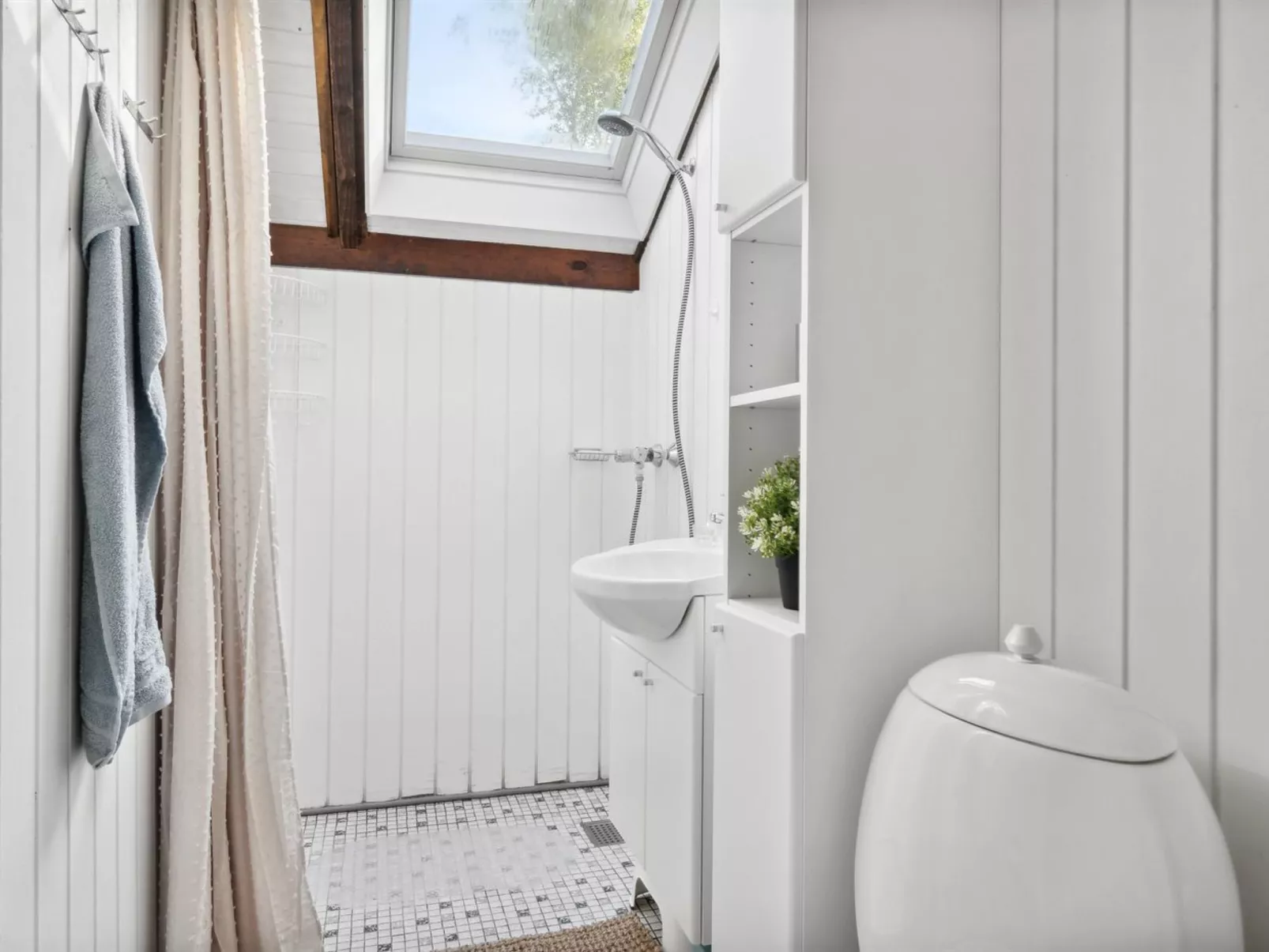 "Irlin" - 600m from the sea-Binnen